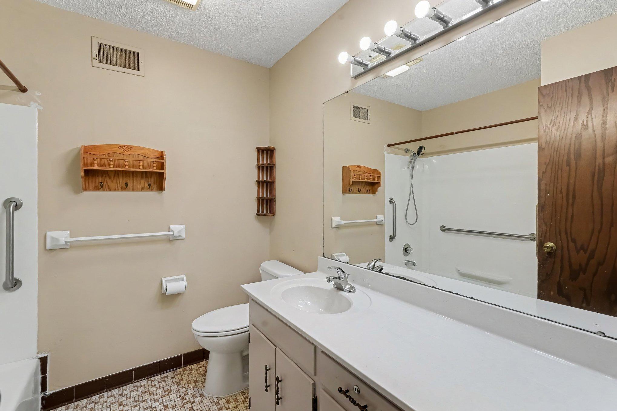 6385 Acorn Road Property Photo 20