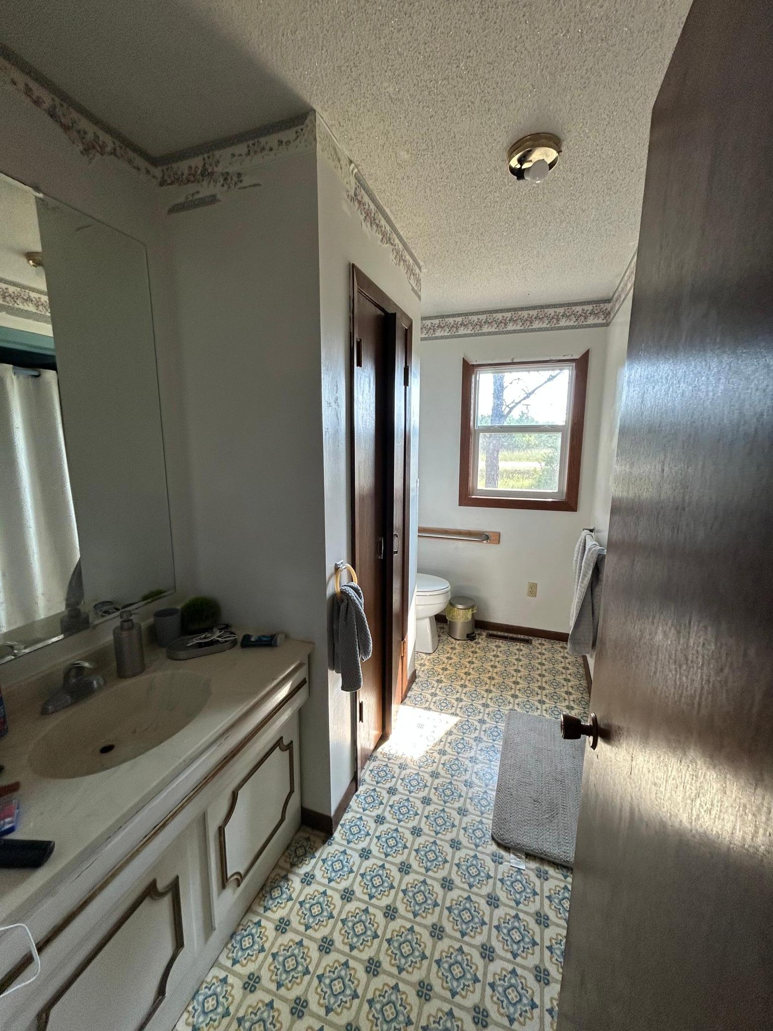 417 Henrietta Avenue N Property Photo 15