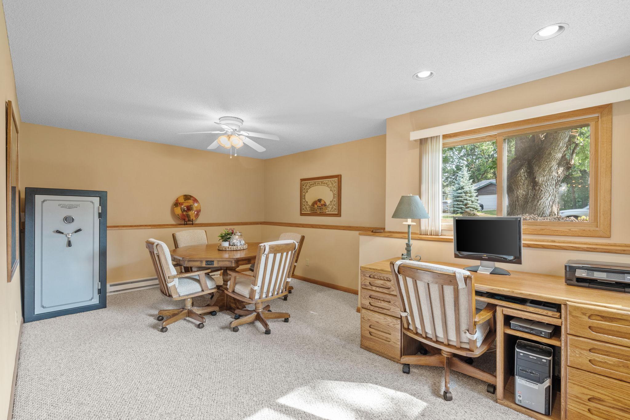 12000 Maryland Court Property Photo 32