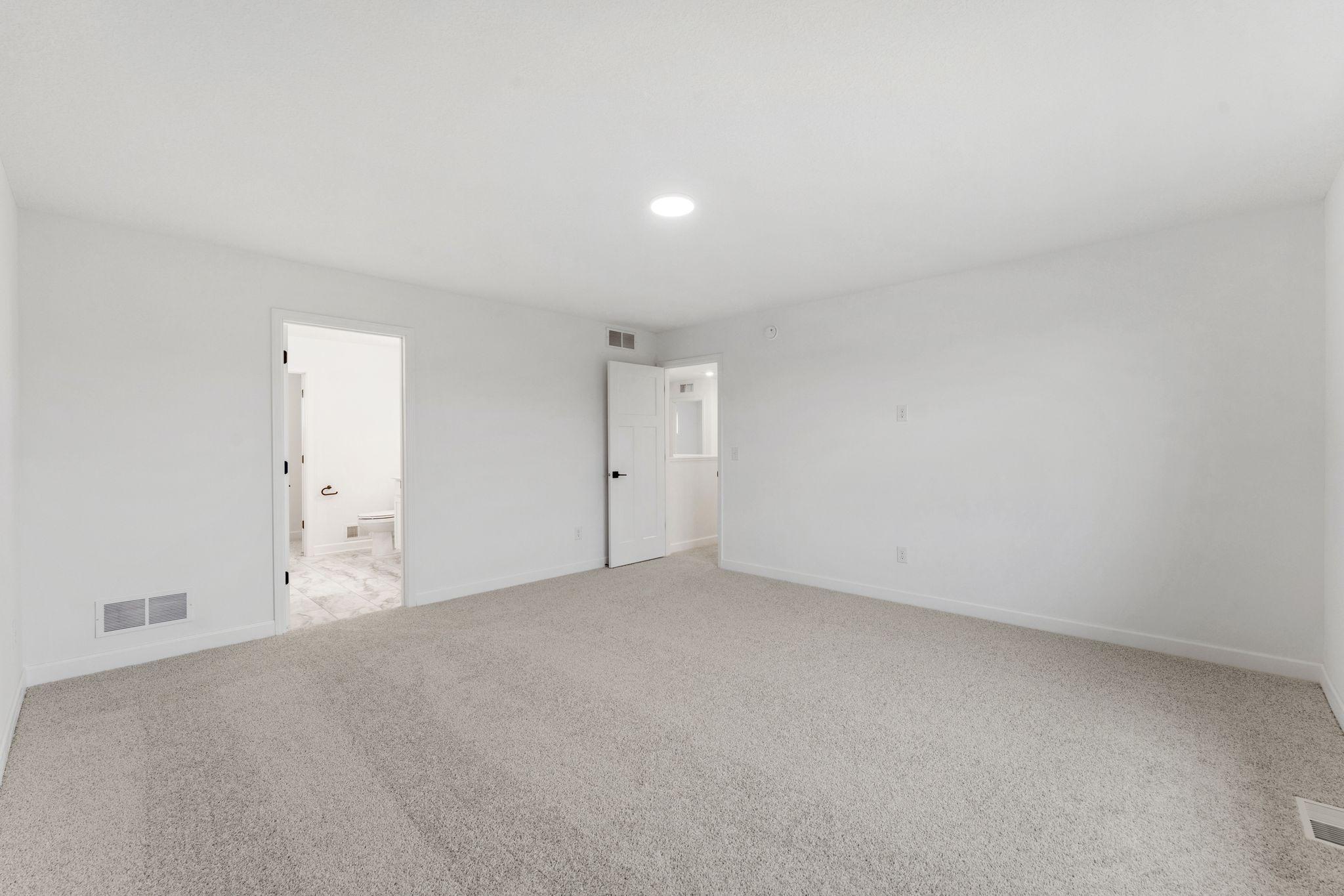 1091 Adamstown Drive Property Photo 9