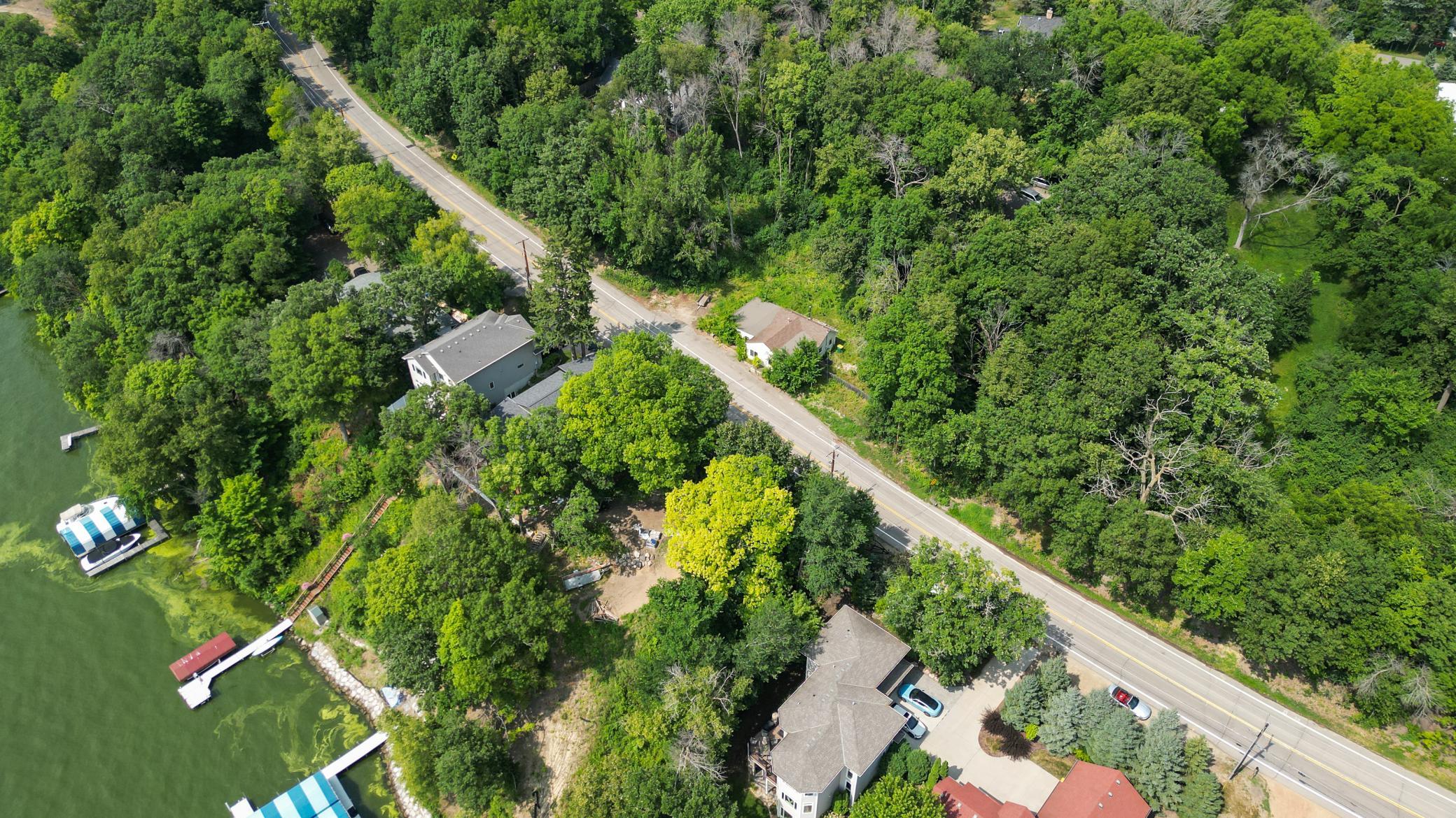 4736 N Shore Drive Property Photo 12