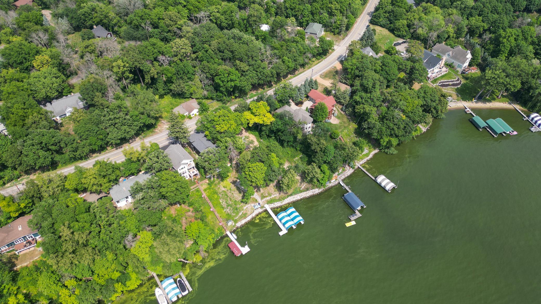 4736 N Shore Drive Property Photo 13