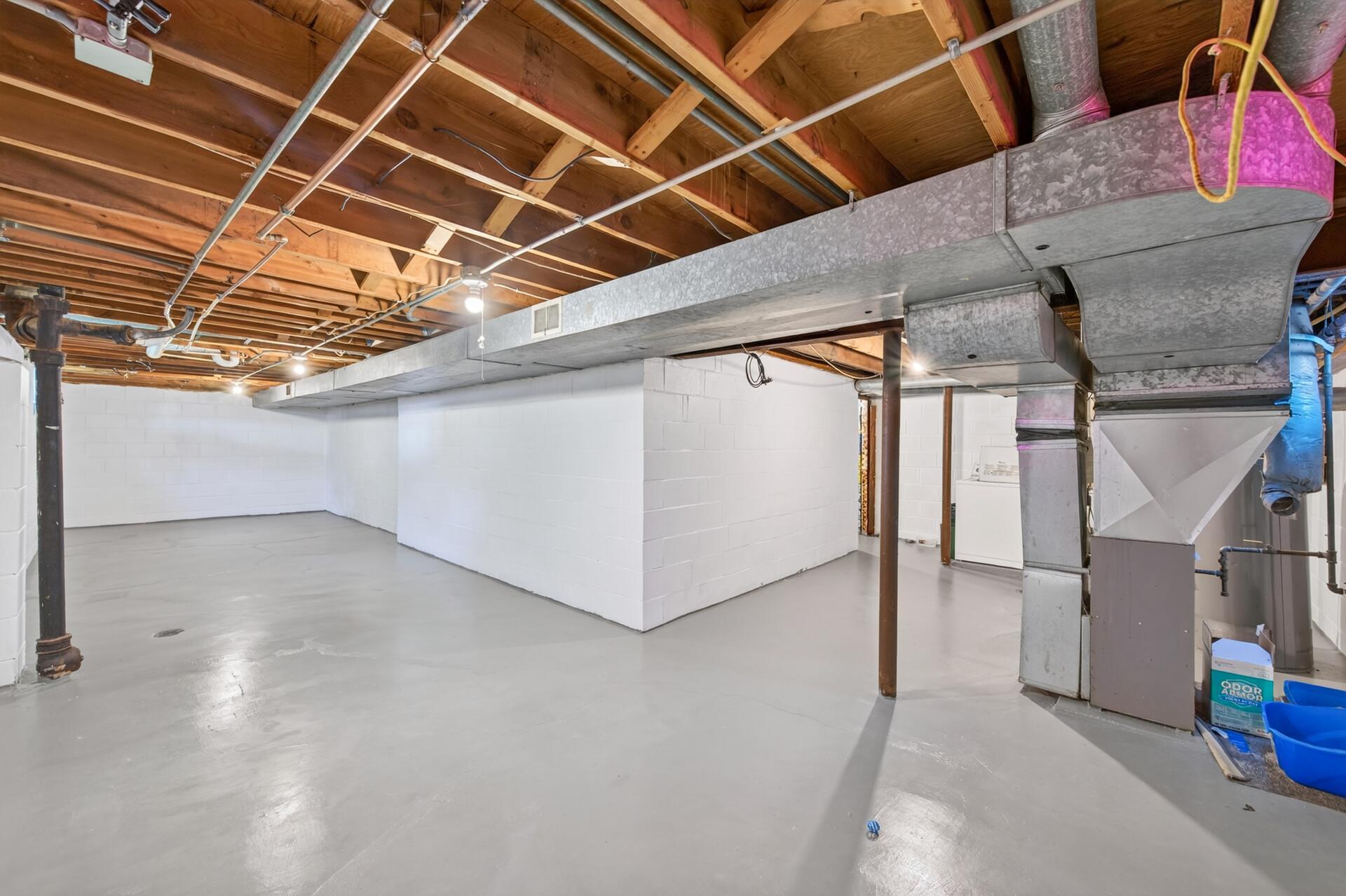 725 California Avenue E Property Photo 12