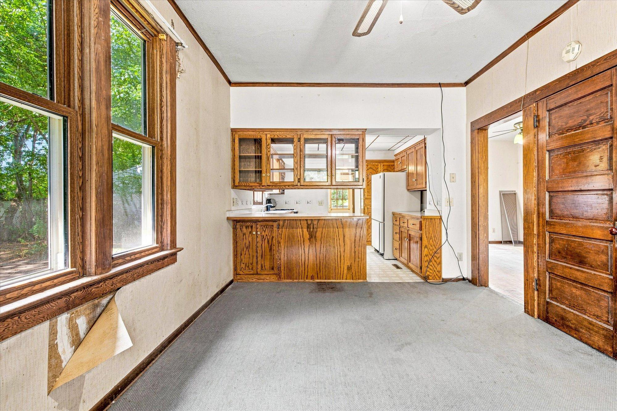 328 3rd Street Se Property Photo 5