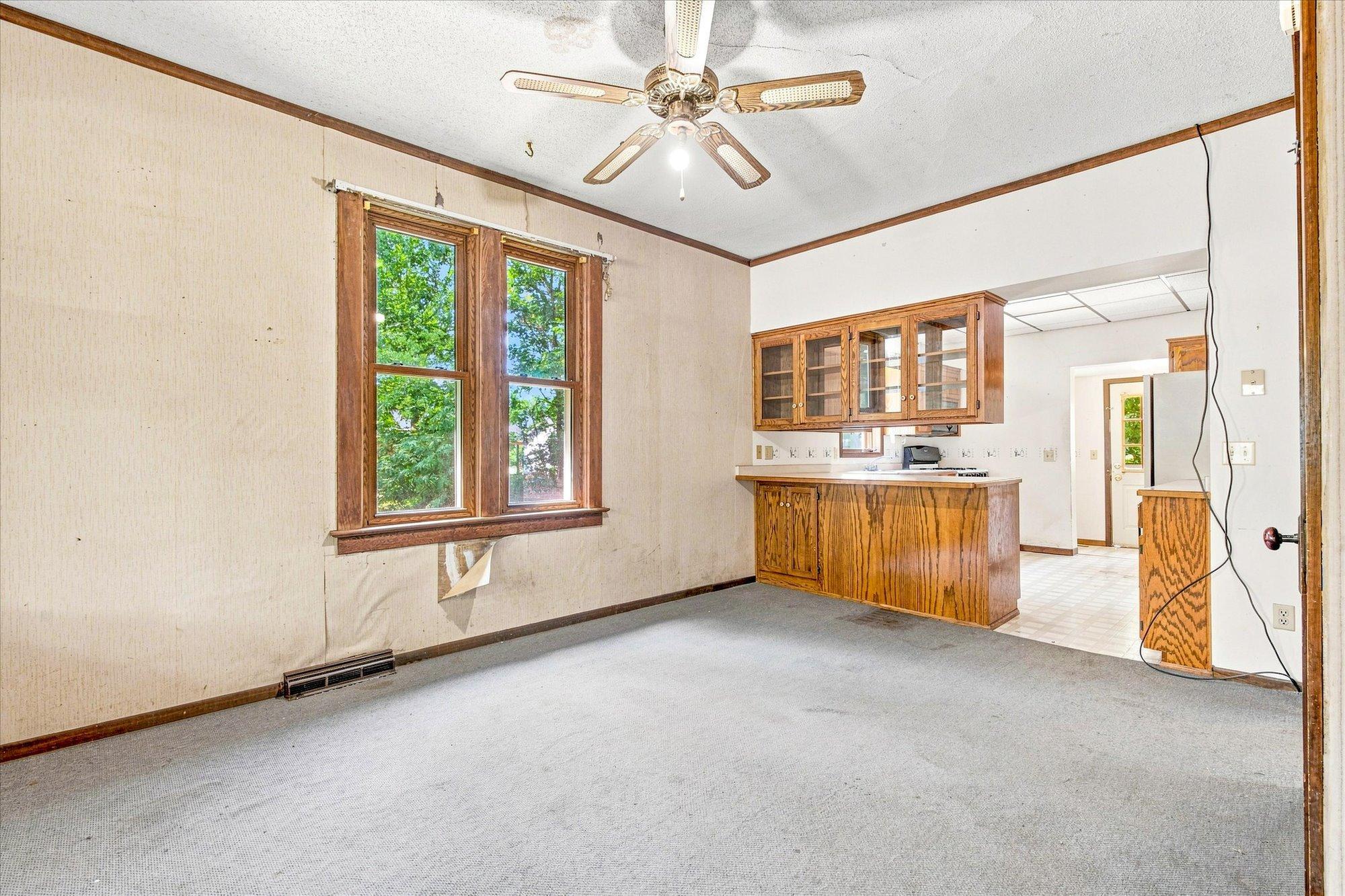 328 3rd Street Se Property Photo 6