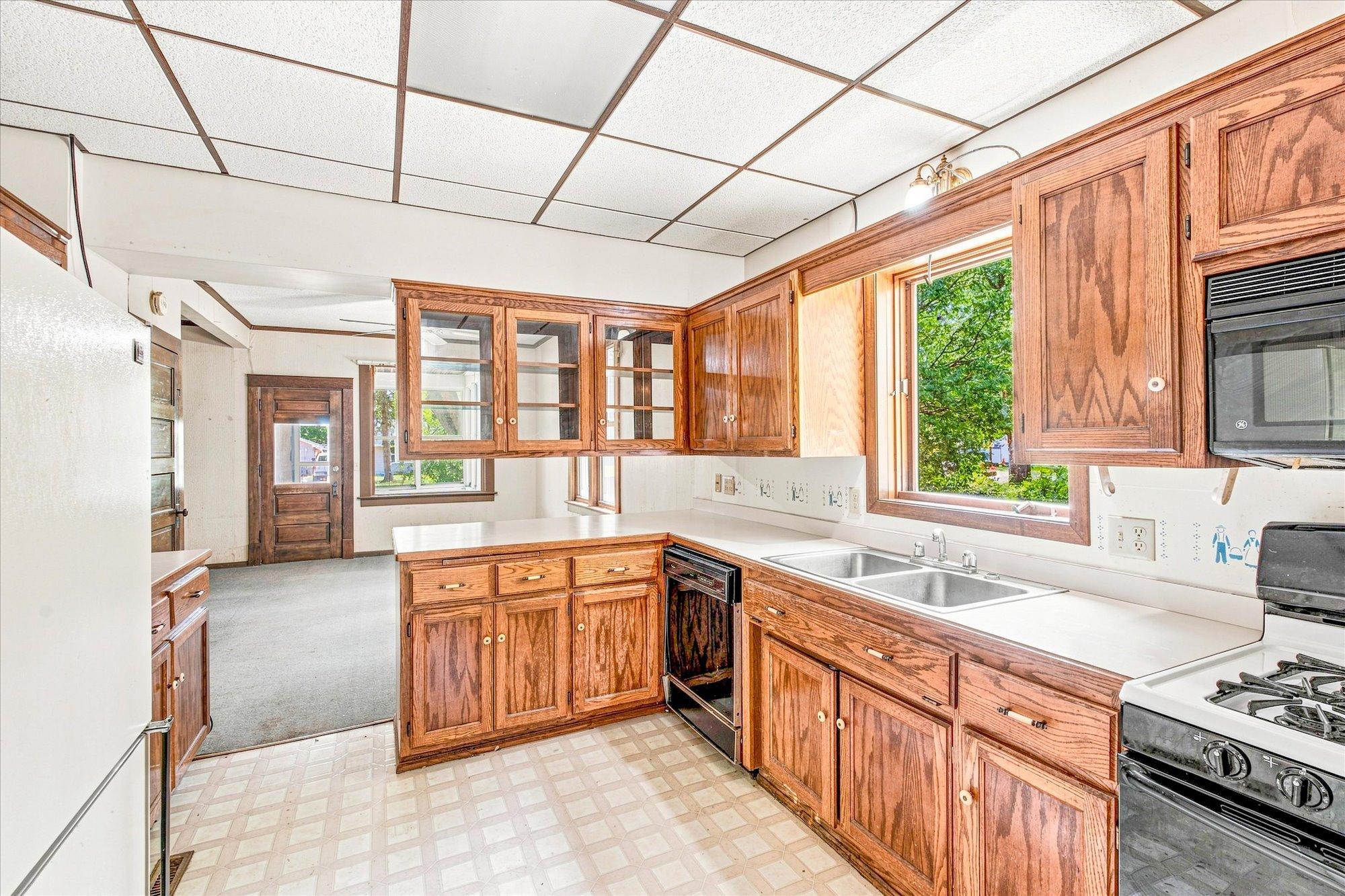 328 3rd Street Se Property Photo 8