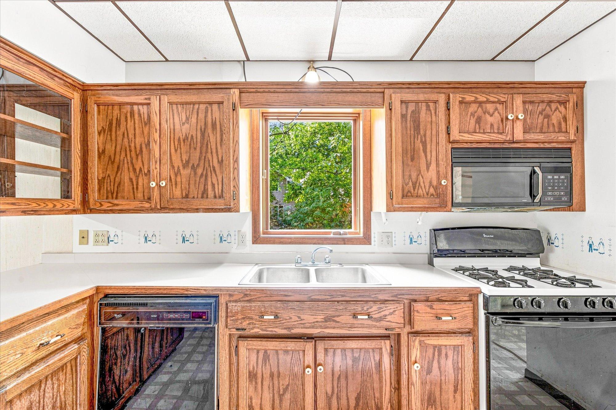 328 3rd Street Se Property Photo 9