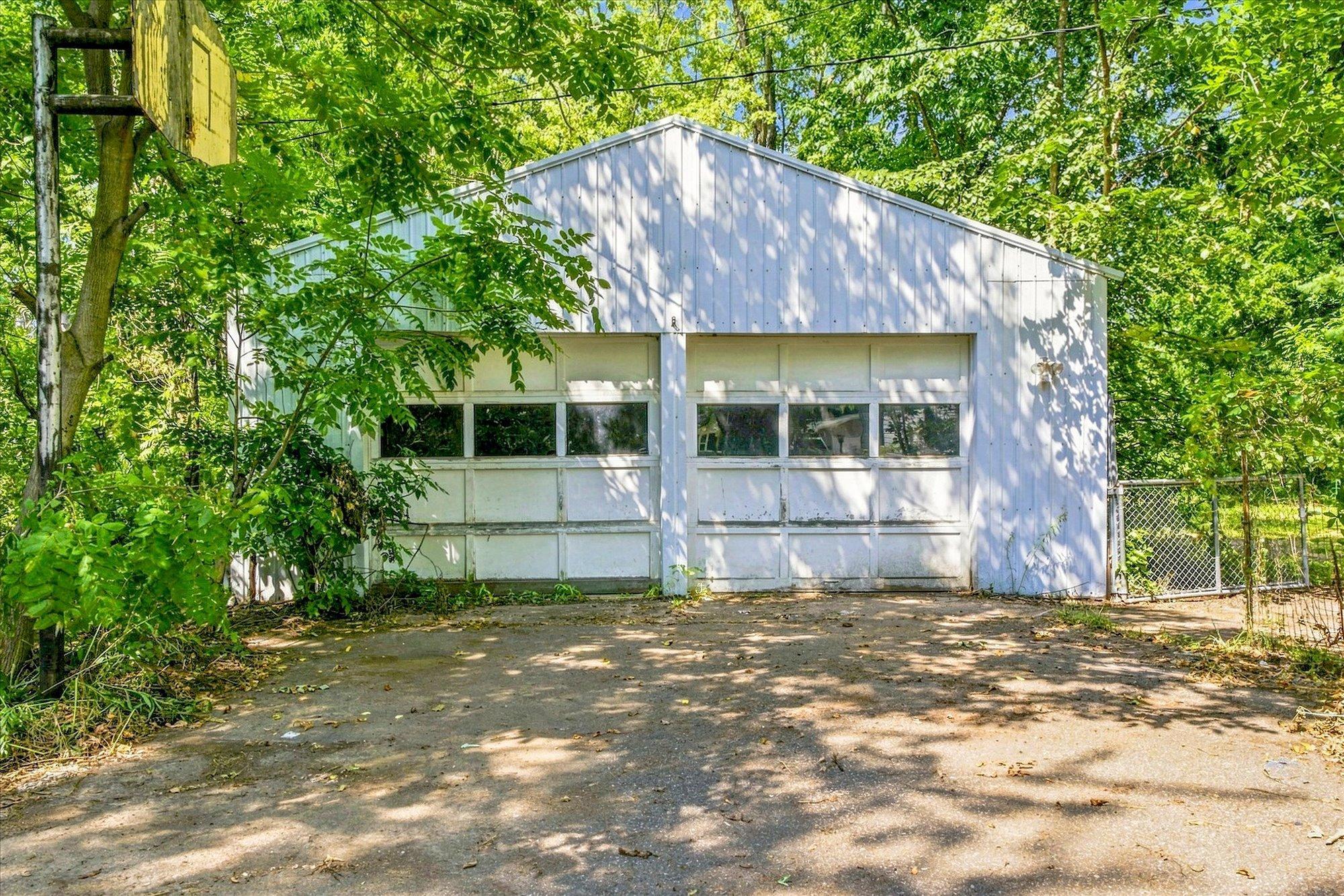 328 3rd Street Se Property Photo 19