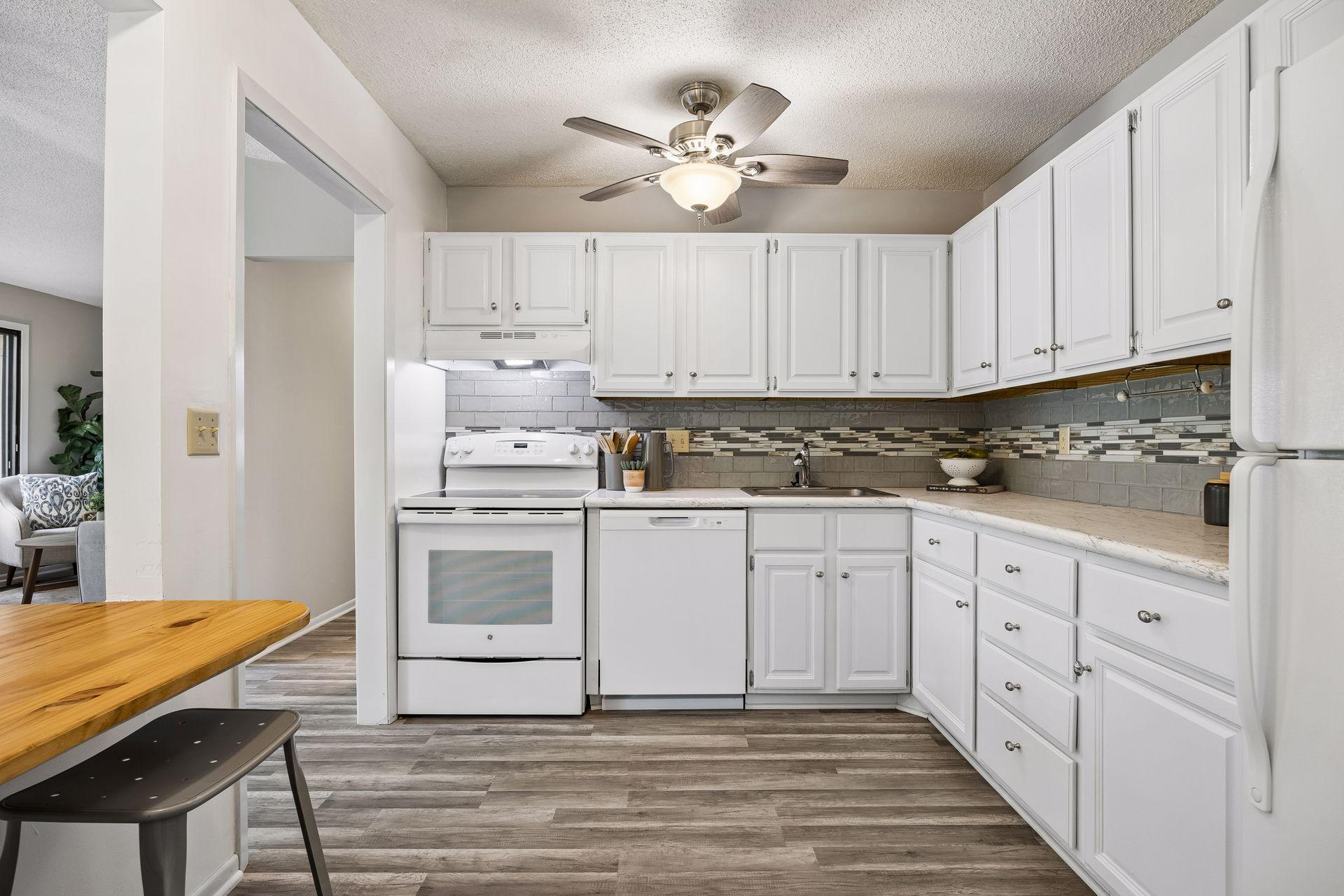 9701 Cimarron Trail Property Photo 13