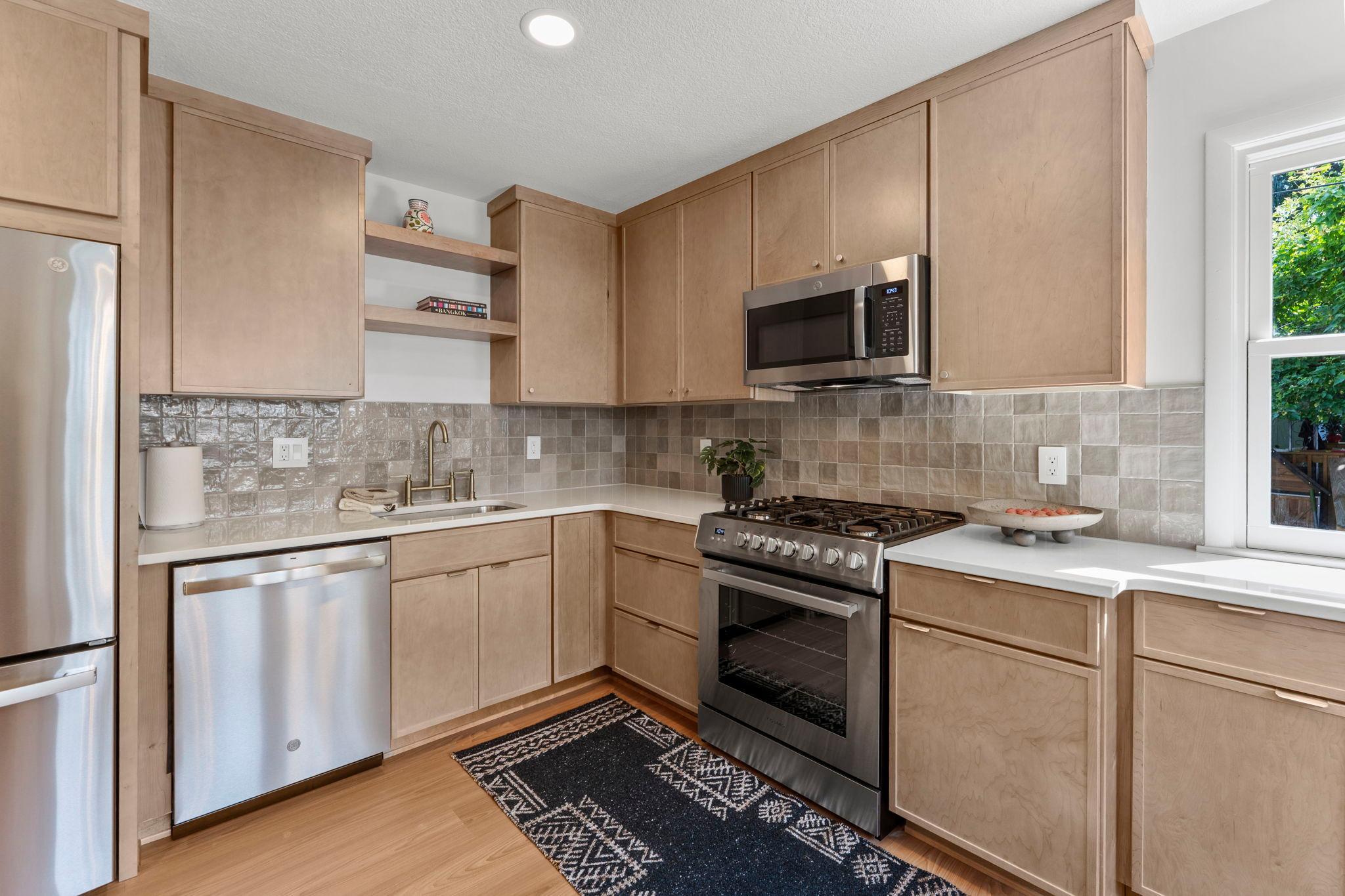 2508 27th Avenue Ne Property Photo 5