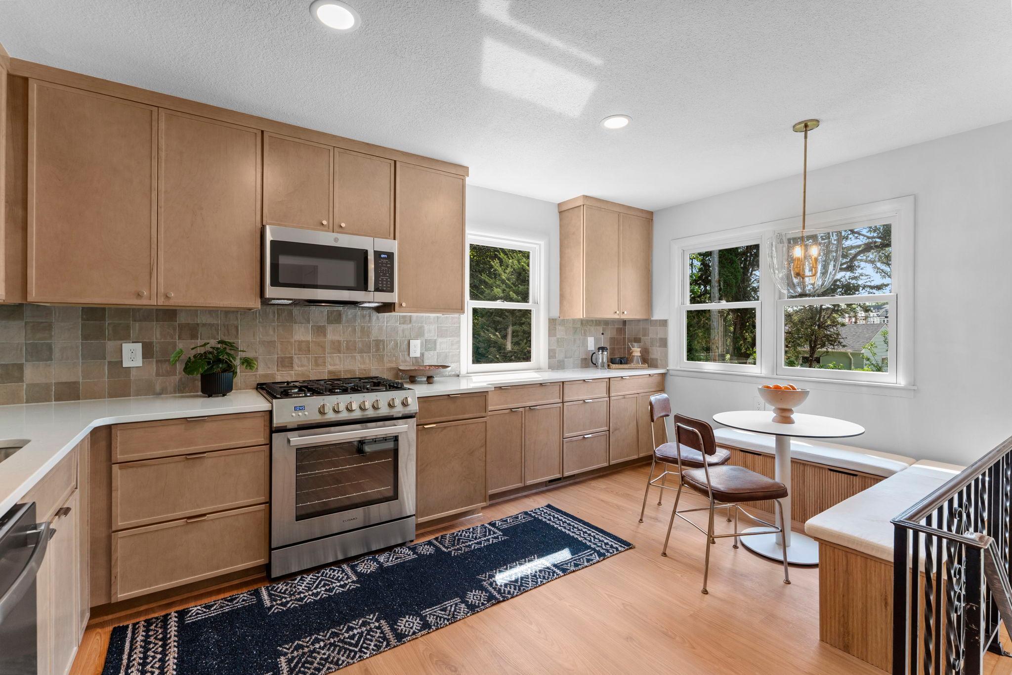 2508 27th Avenue Ne Property Photo 6