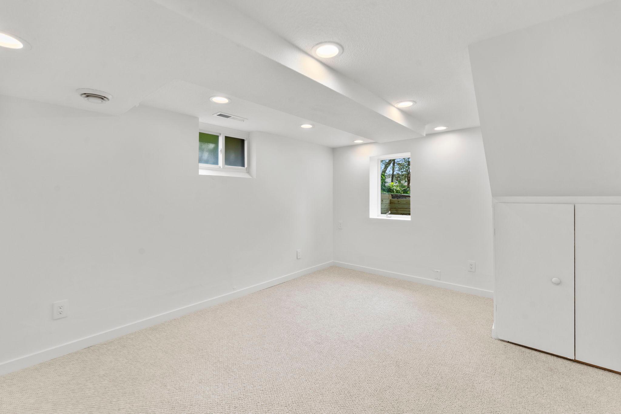 2508 27th Avenue Ne Property Photo 13