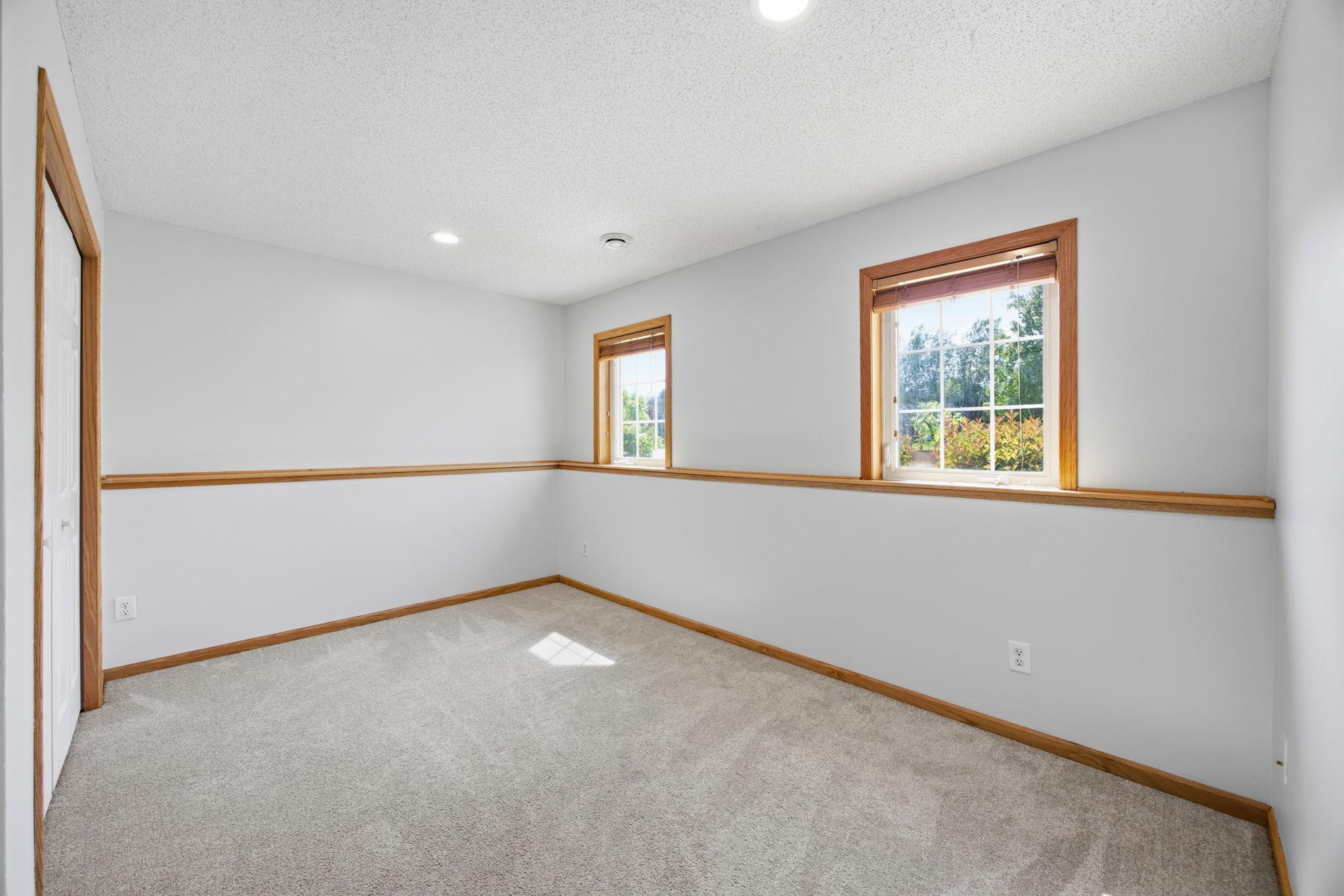 5522 Lambert Avenue Ne Property Photo 23