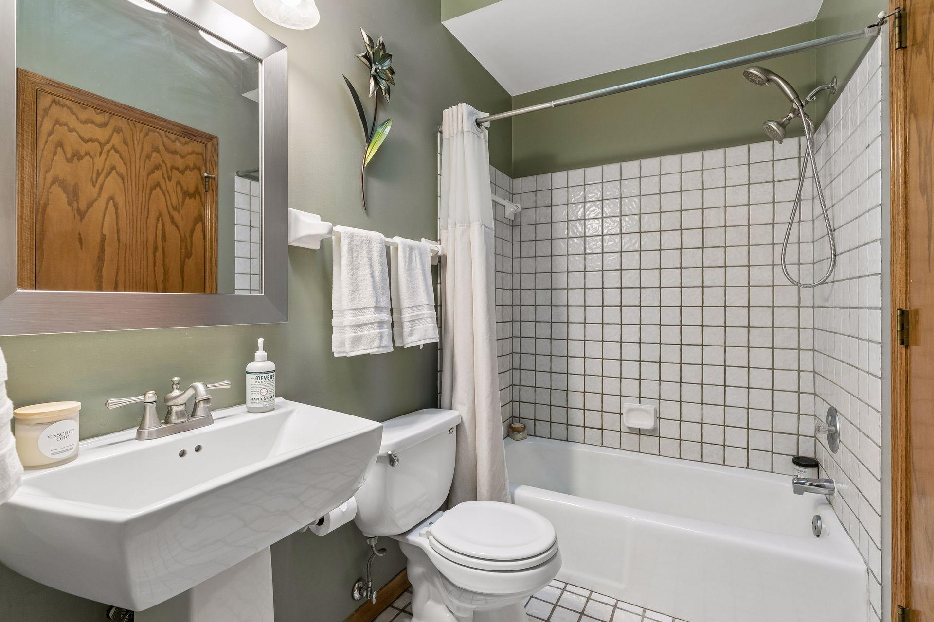 7865 Grinnell Court E Property Photo 18