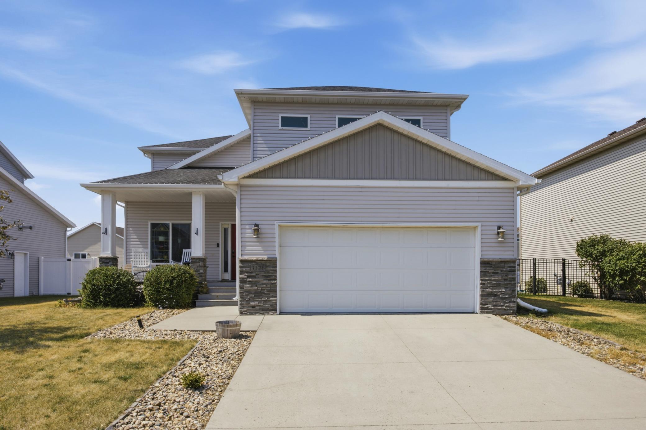 3126 6th Street E Property Photo 1