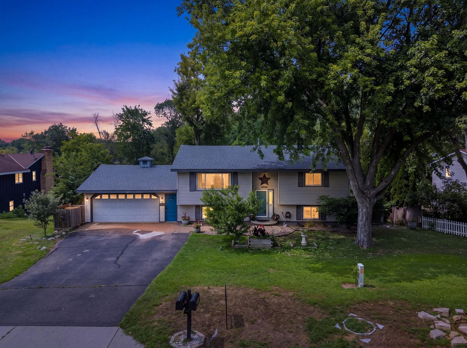 6441 Edgemont Boulevard N Property Photo 1