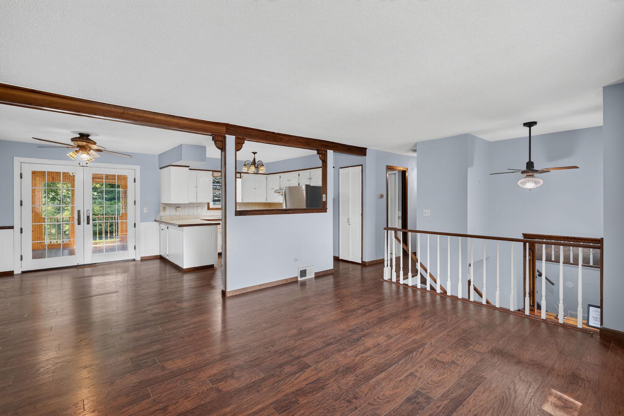 6441 Edgemont Boulevard N Property Photo 10