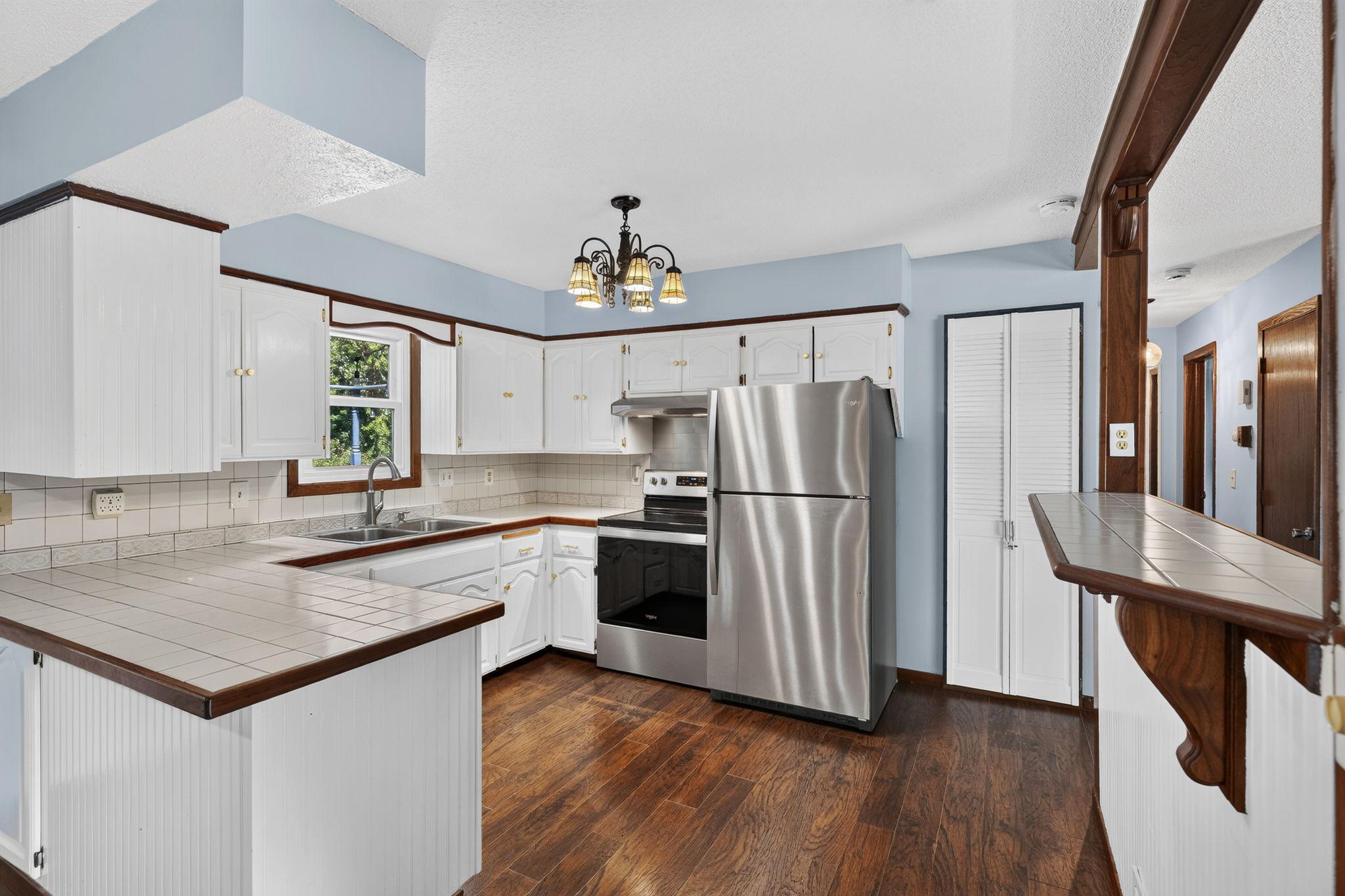 6441 Edgemont Boulevard N Property Photo 14