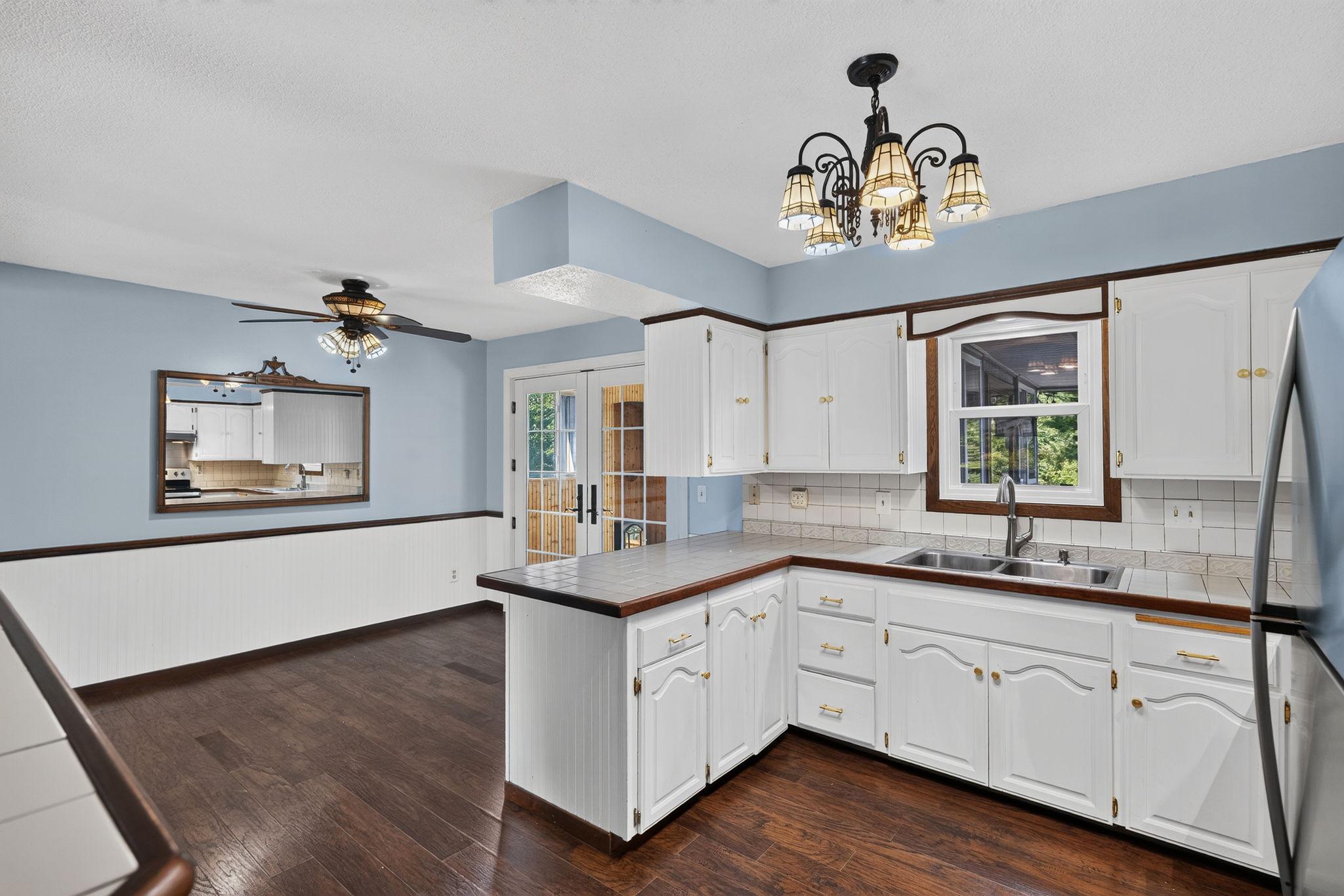 6441 Edgemont Boulevard N Property Photo 16