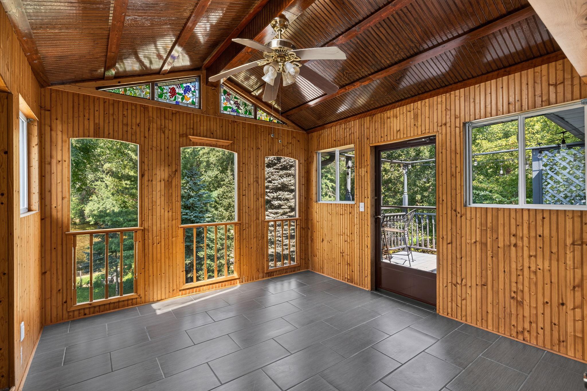6441 Edgemont Boulevard N Property Photo 18