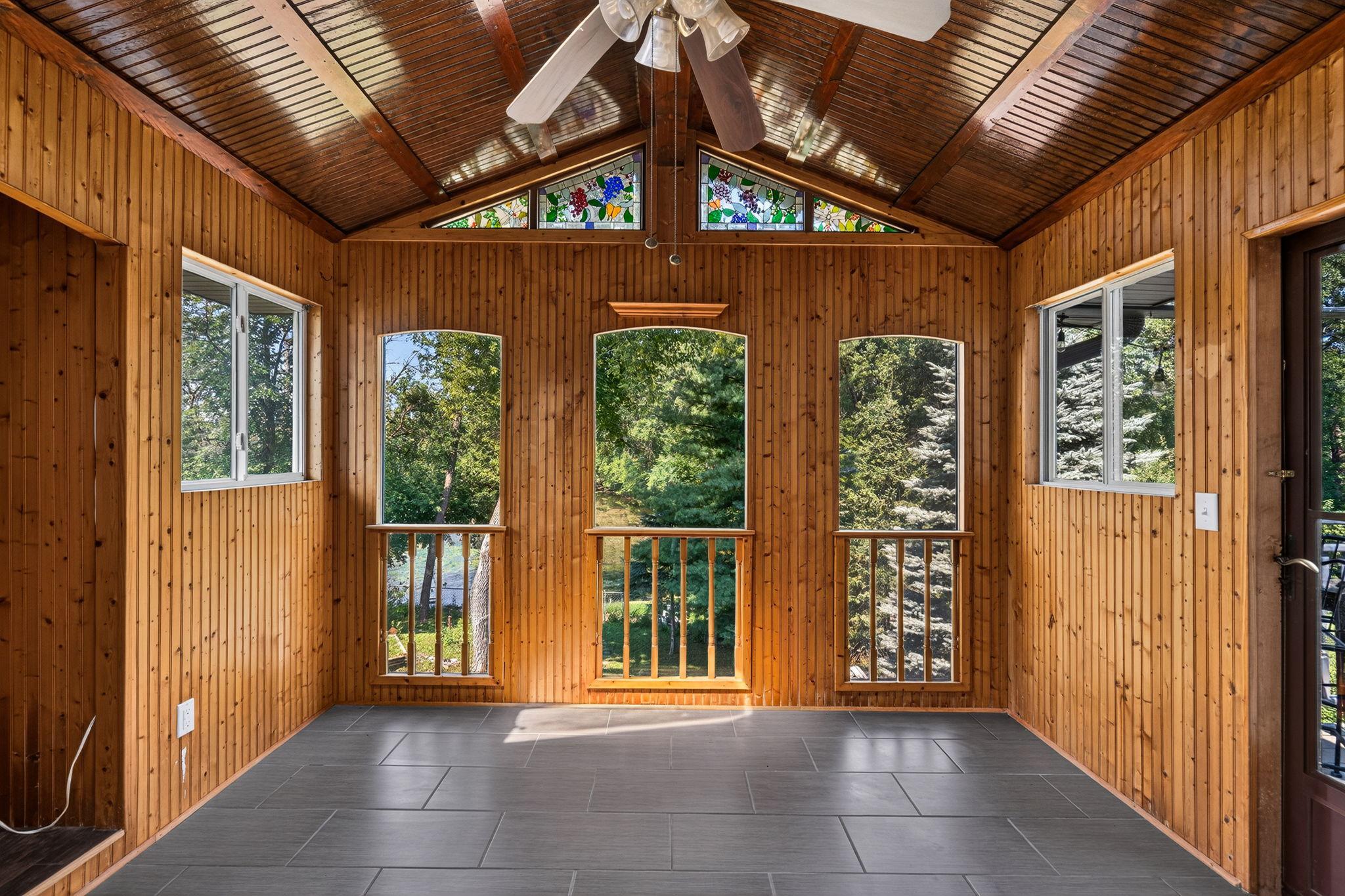 6441 Edgemont Boulevard N Property Photo 19