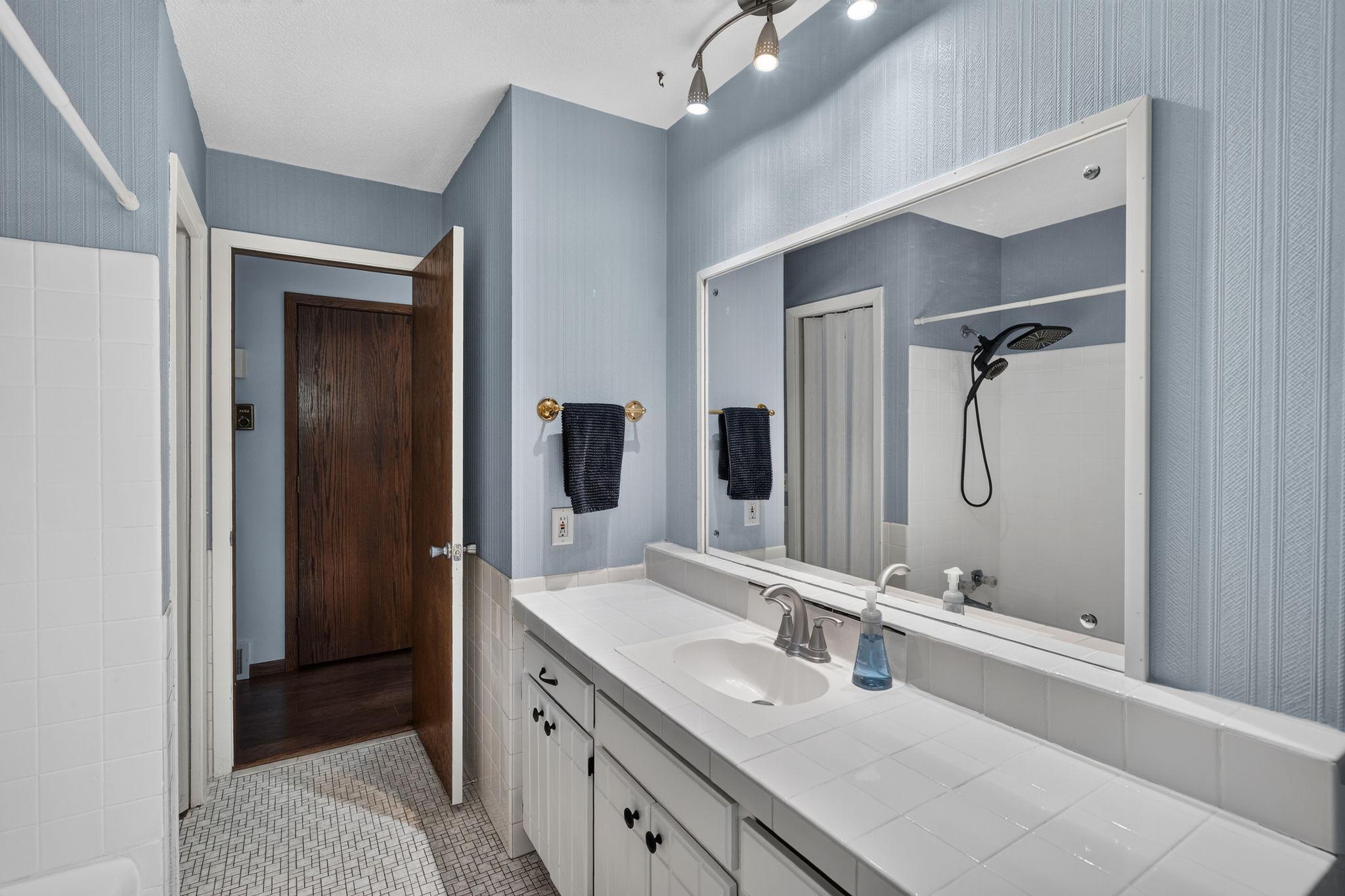 6441 Edgemont Boulevard N Property Photo 36