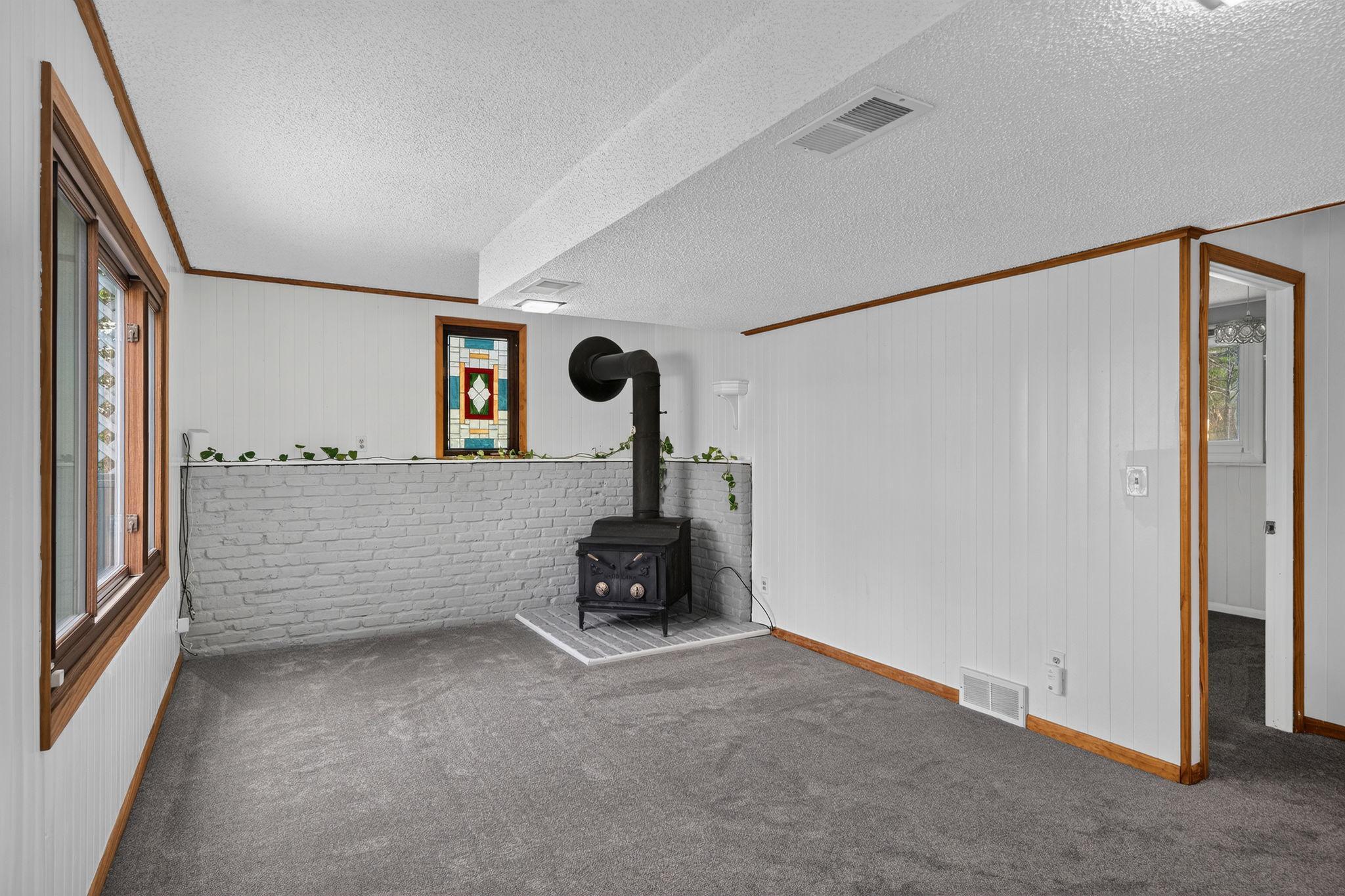 6441 Edgemont Boulevard N Property Photo 38