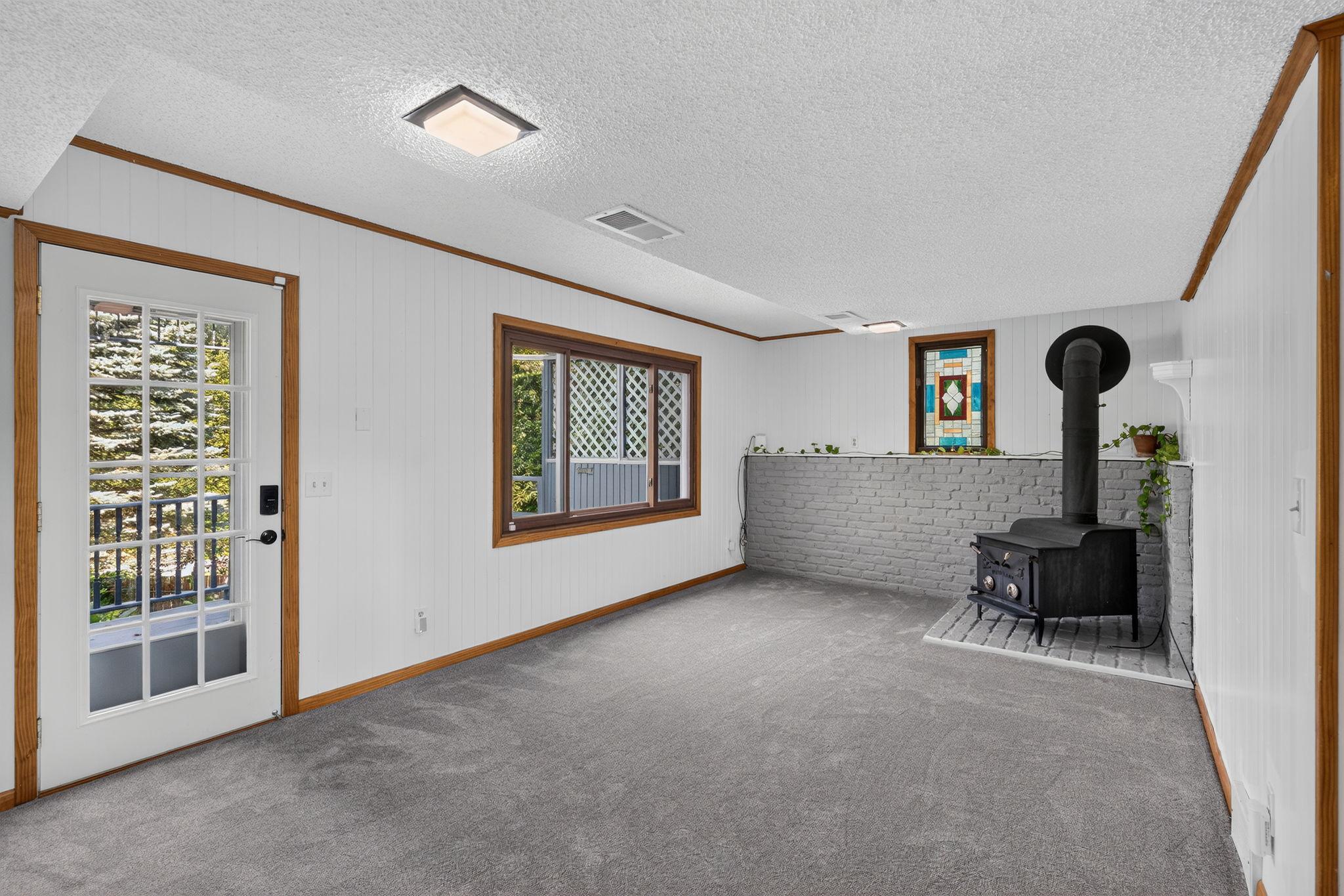 6441 Edgemont Boulevard N Property Photo 39