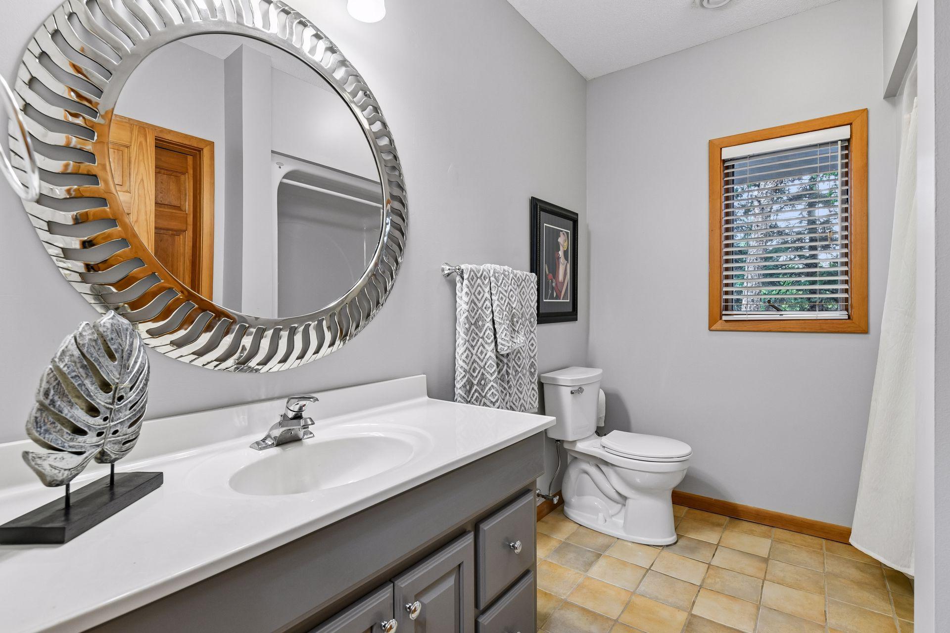 4908 Malibu Drive Property Photo 33