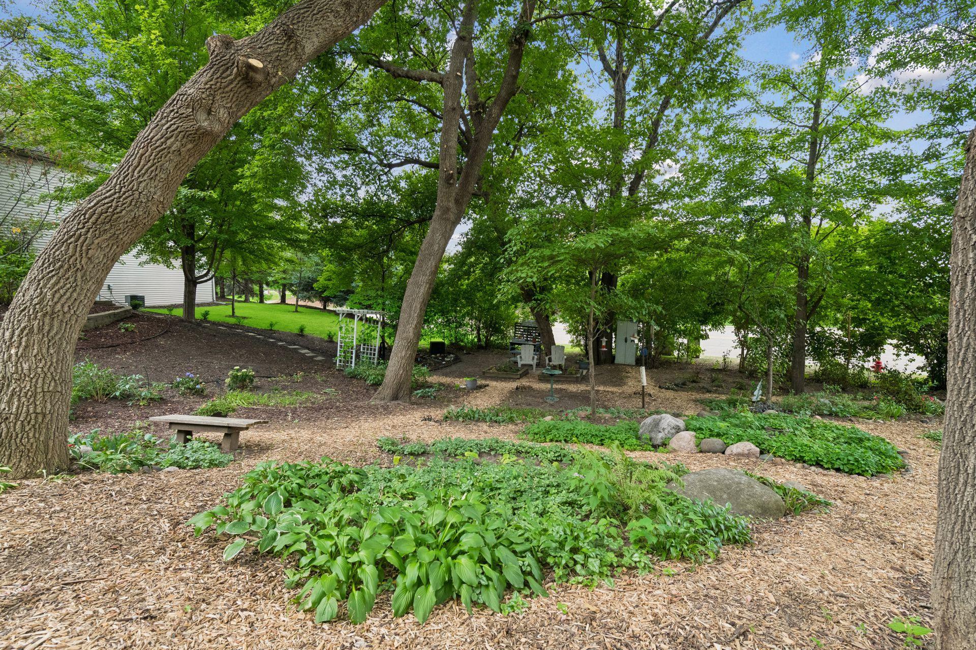 4908 Malibu Drive Property Photo 40