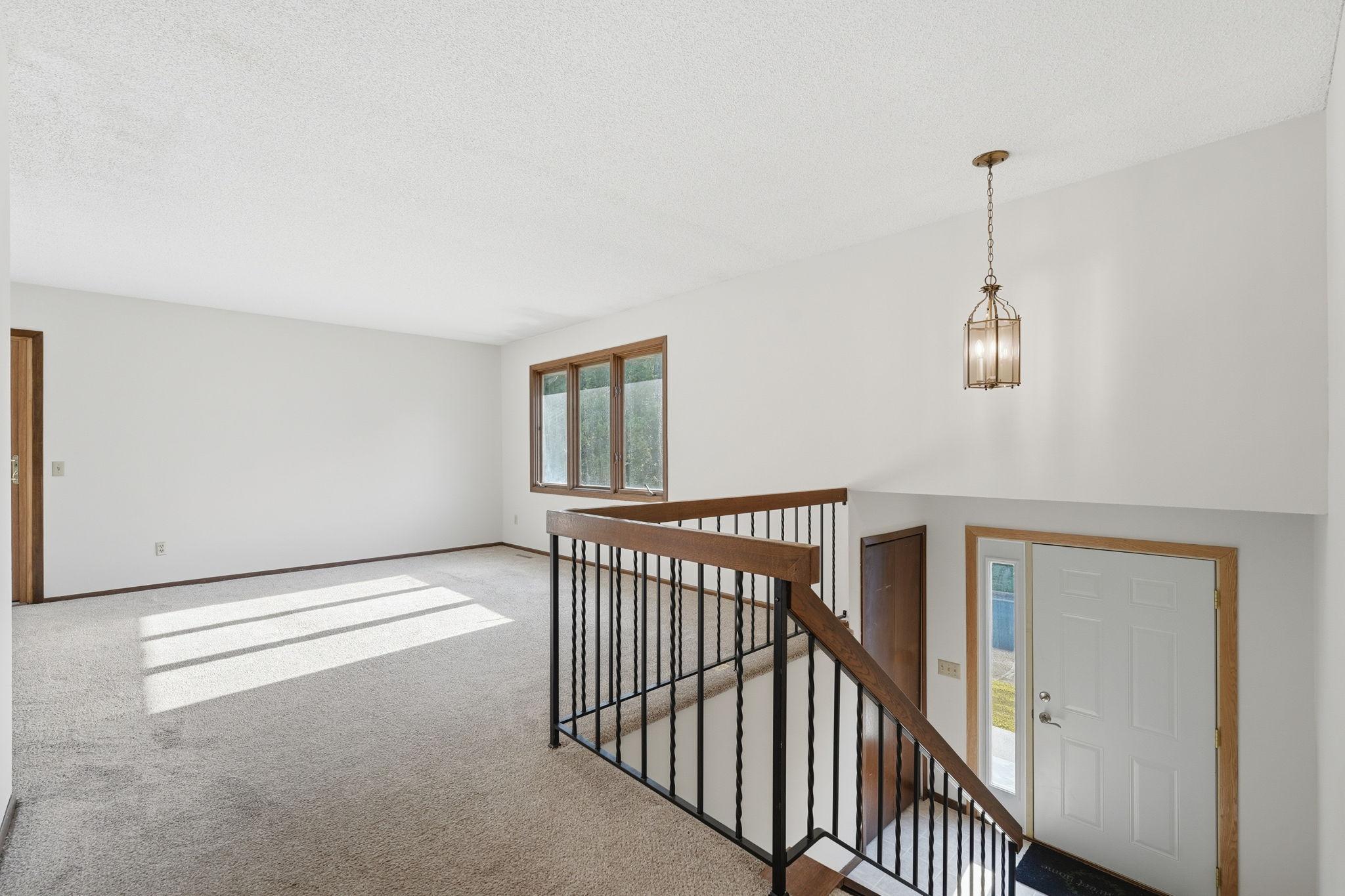14708 Embry Path Property Photo 3