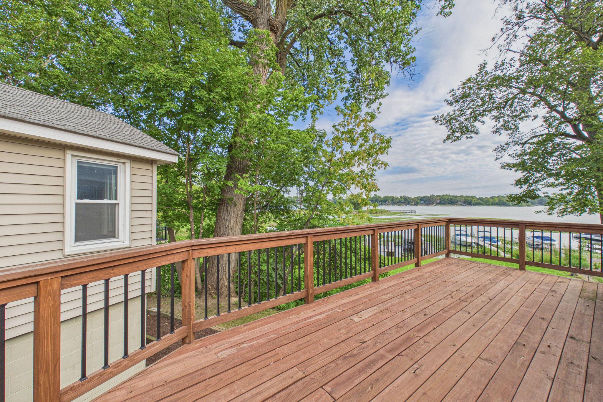 2149 Cardinal Lane Property Photo 4