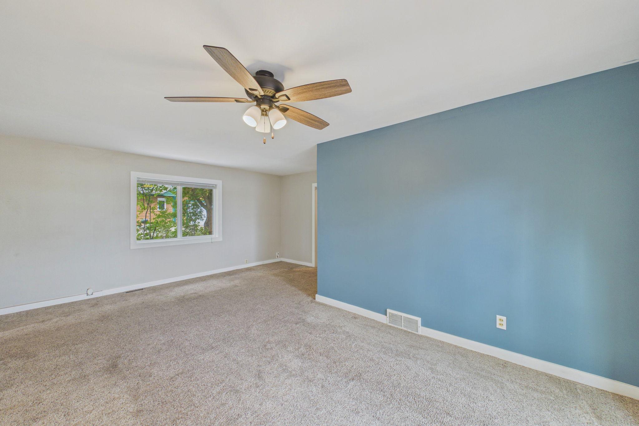 2149 Cardinal Lane Property Photo 12