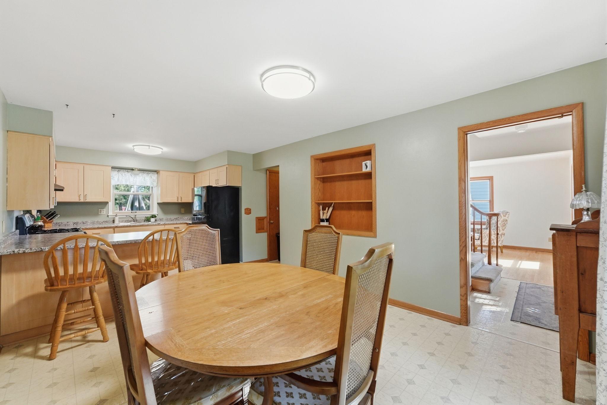 1041 23rd Avenue N Property Photo 5