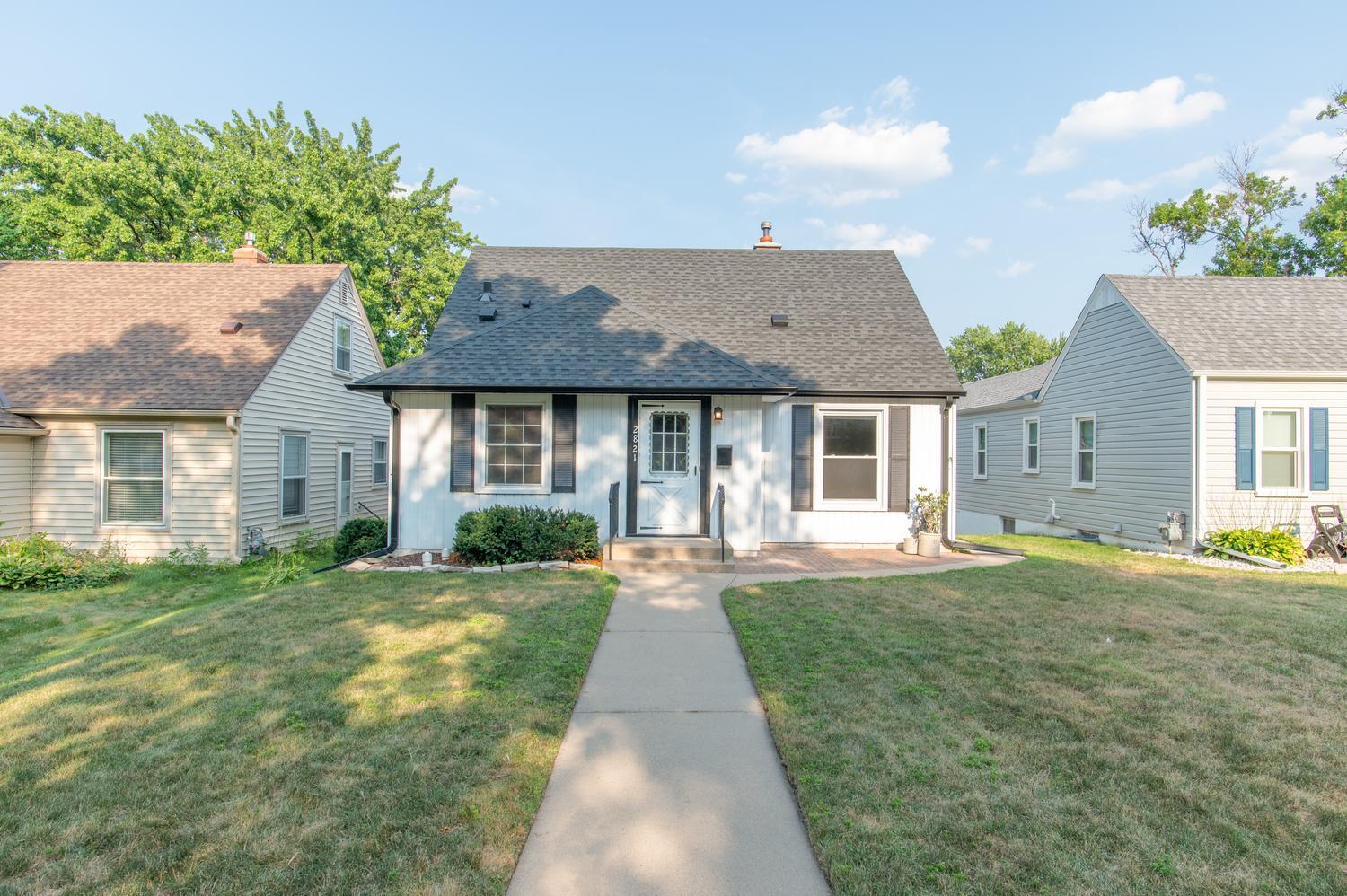 2821 Edgewood Avenue S Property Photo 1