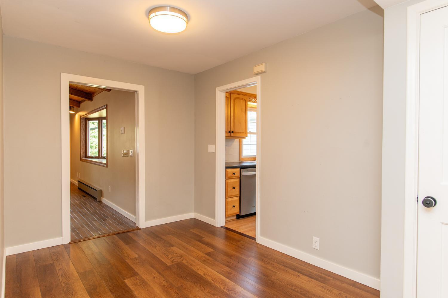 2821 Edgewood Avenue S Property Photo 7
