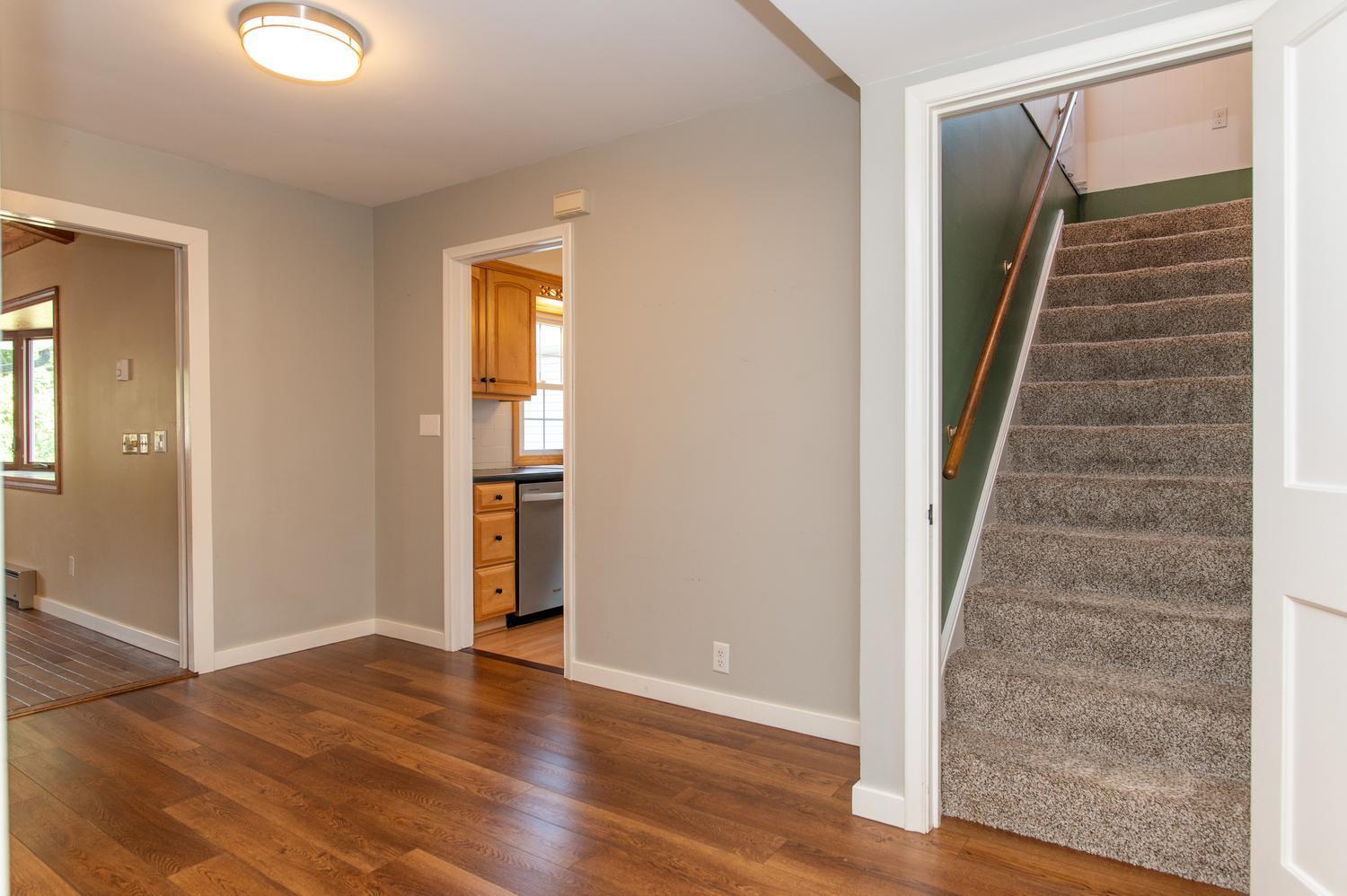 2821 Edgewood Avenue S Property Photo 9