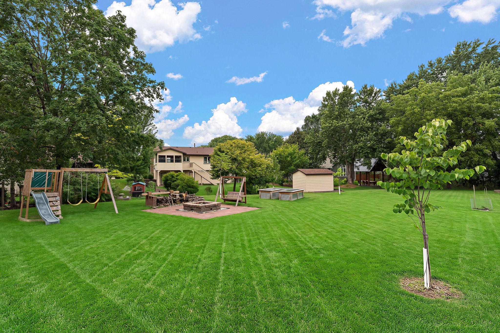 15659 Highview Lane Property Photo 4
