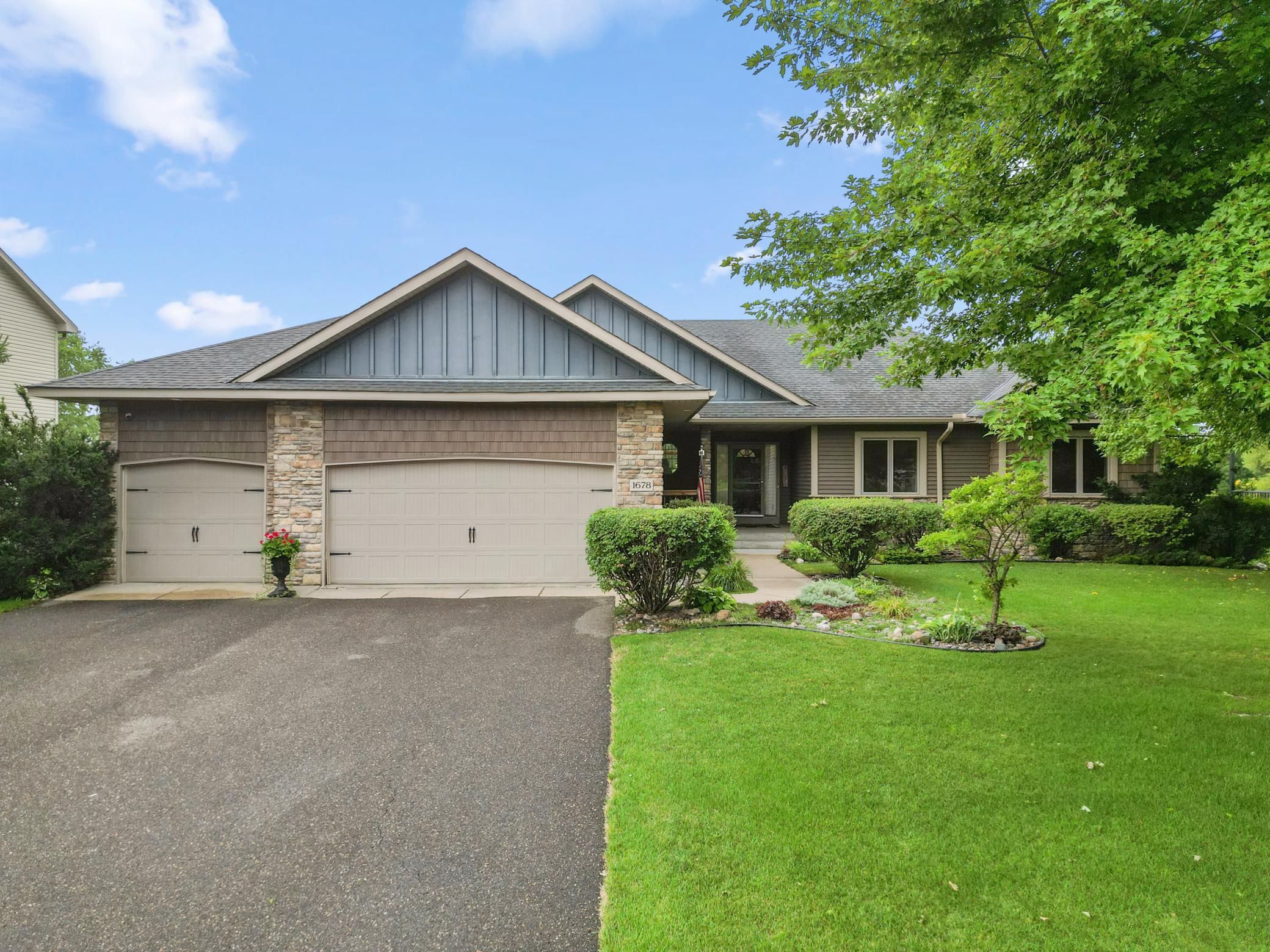 1678 Hunters Trail Property Photo 1
