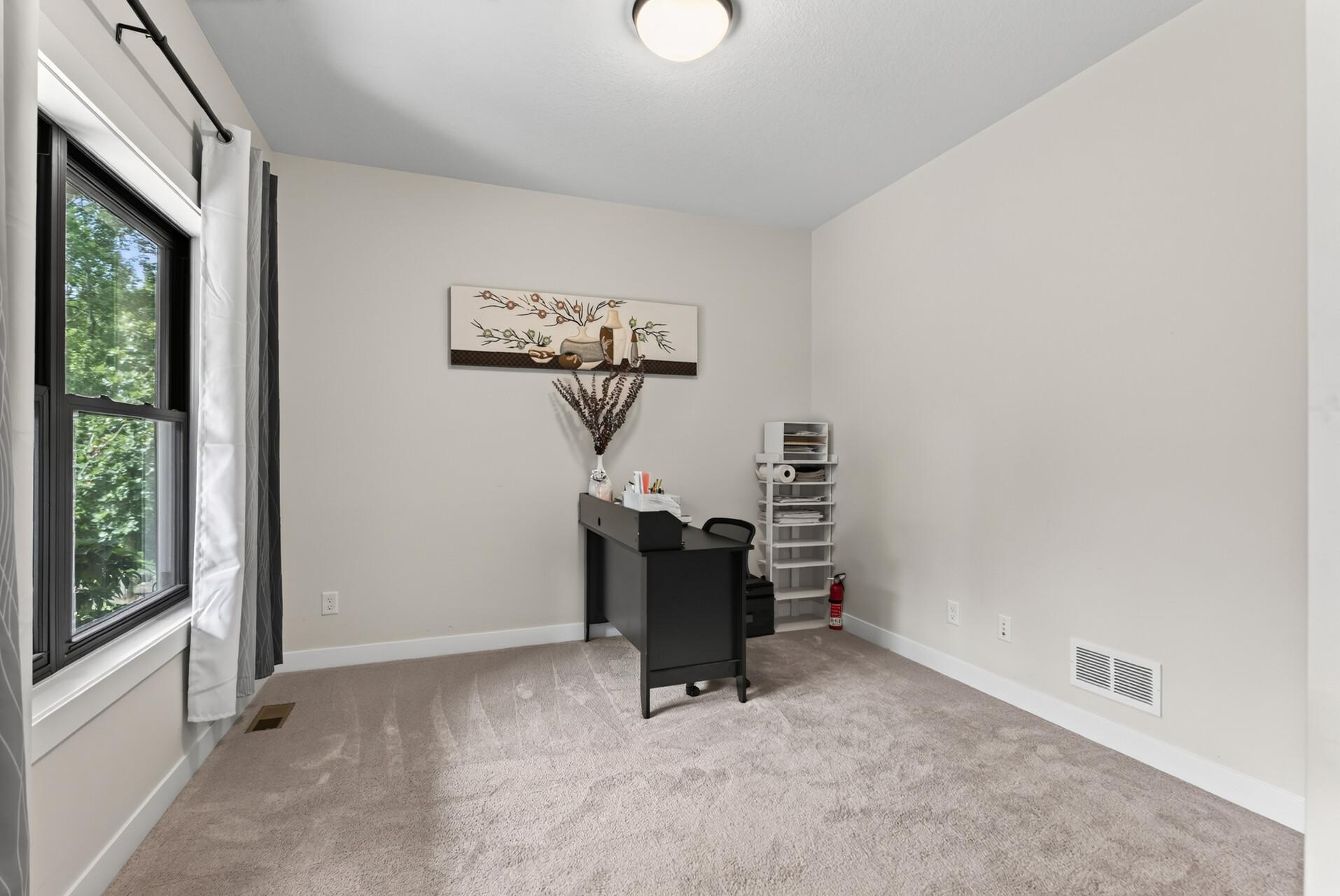 10007 173rd Avenue Se Property Photo 8