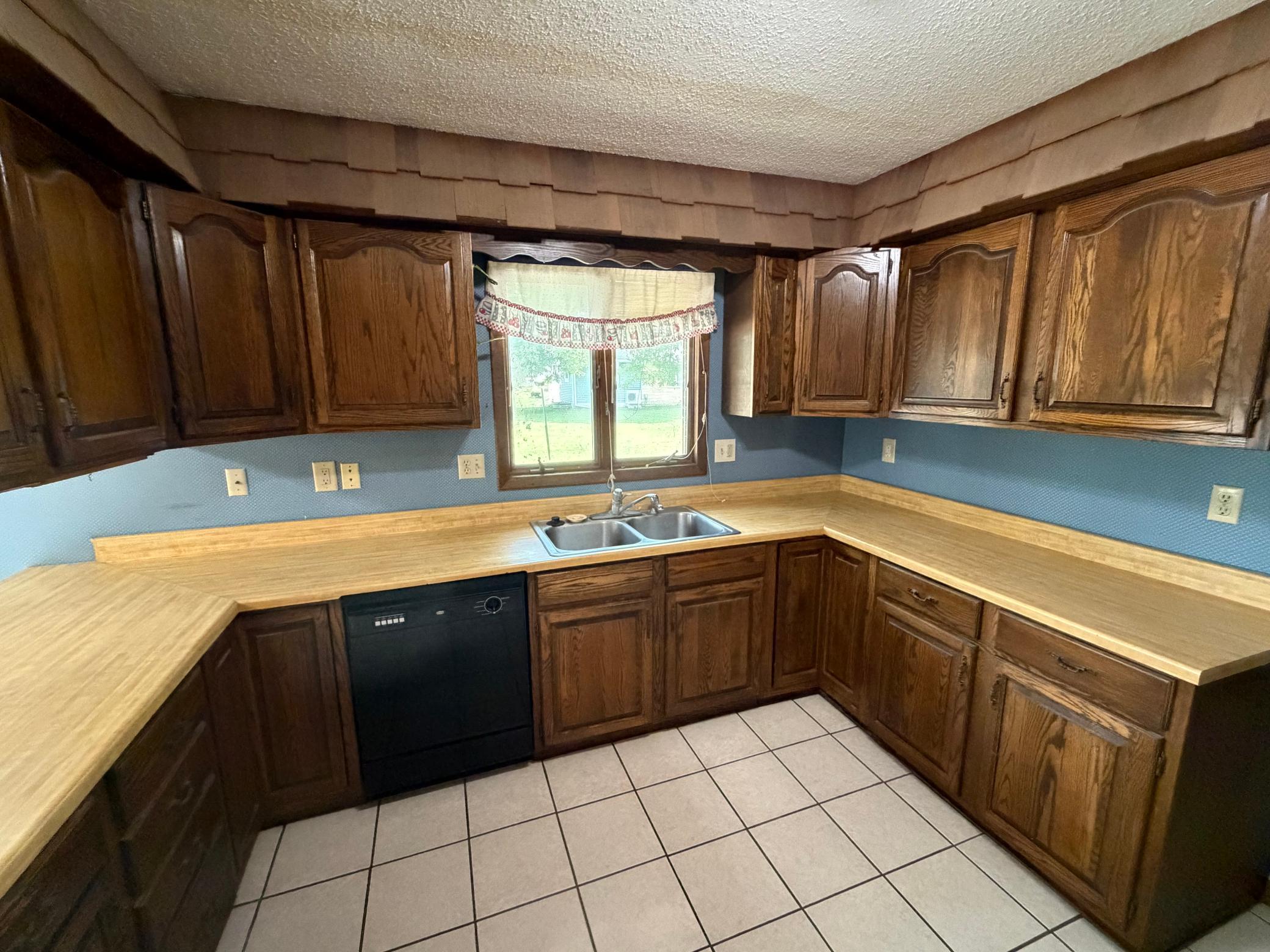 201 Birch Avenue Property Photo 3