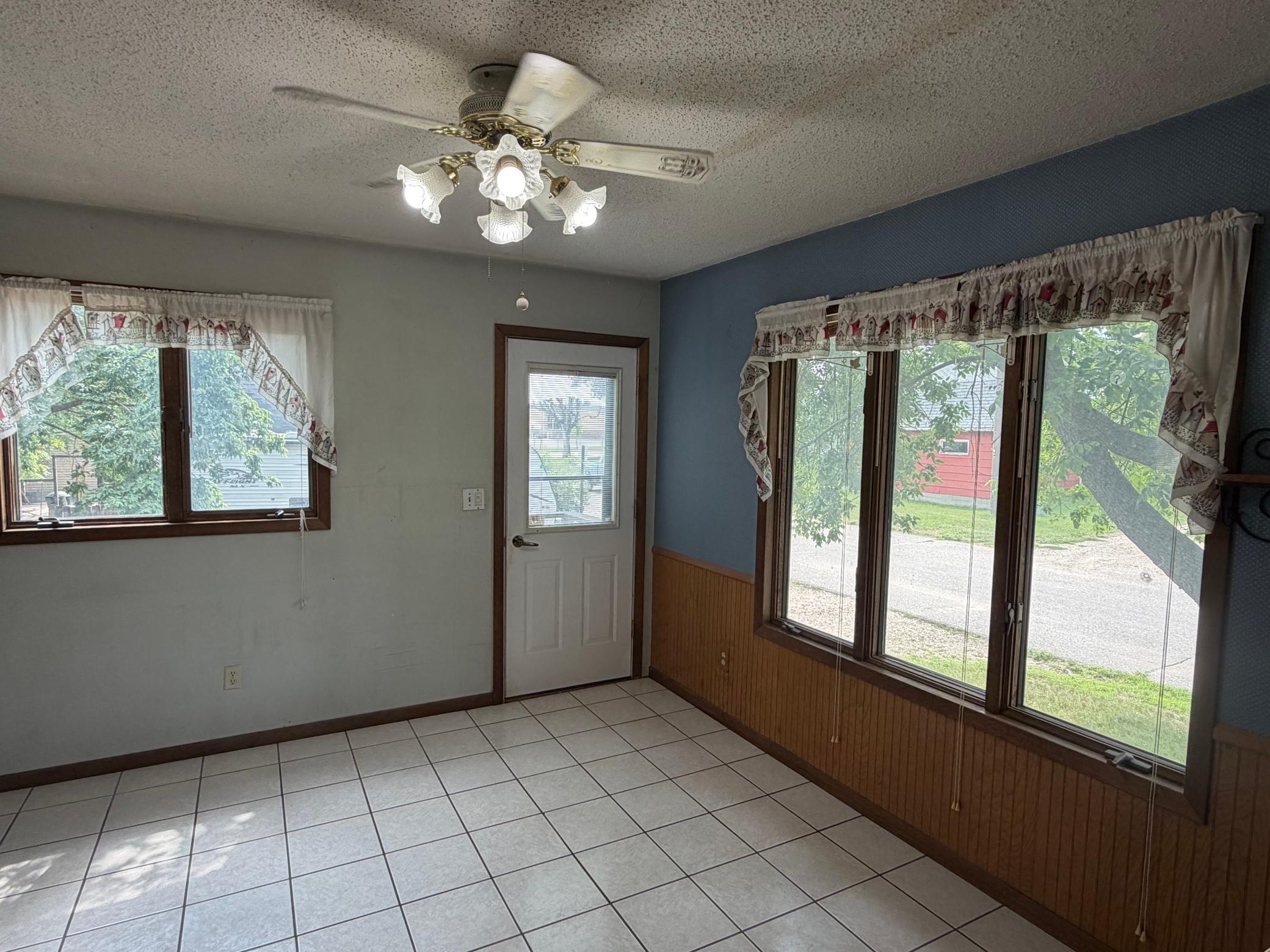 201 Birch Avenue Property Photo 8