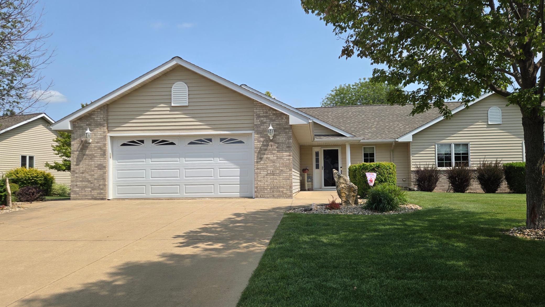 1405 26th Street Sw Property Photo 1