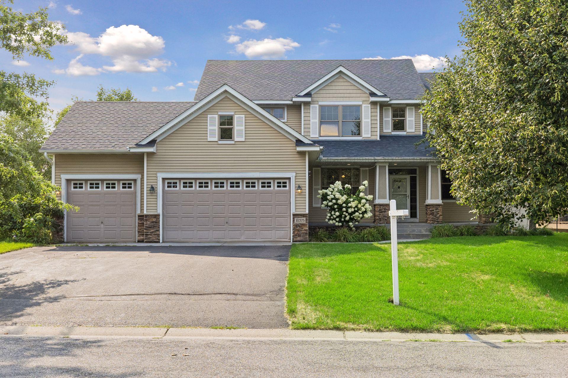10375 Quail Circle N Property Photo 1