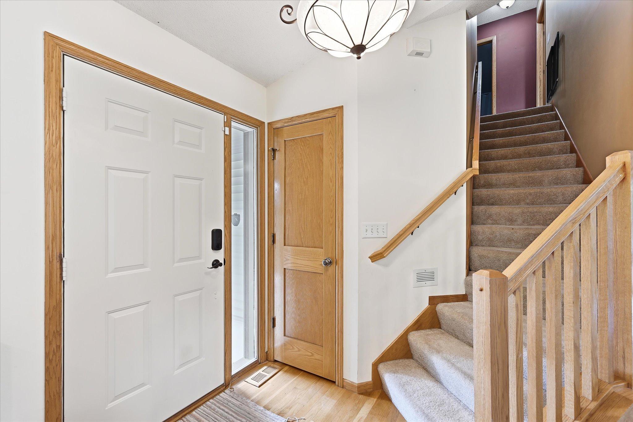 6592 Albert Court Property Photo 14