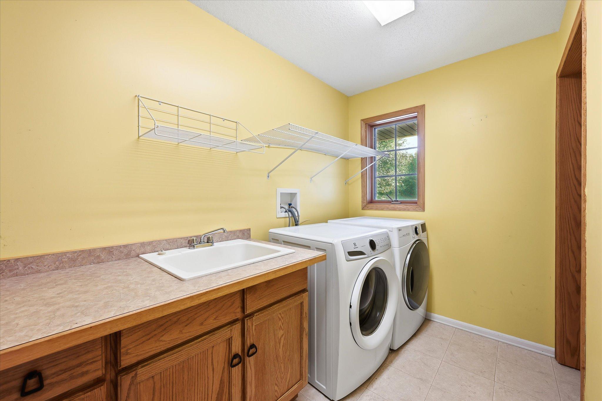 6592 Albert Court Property Photo 17