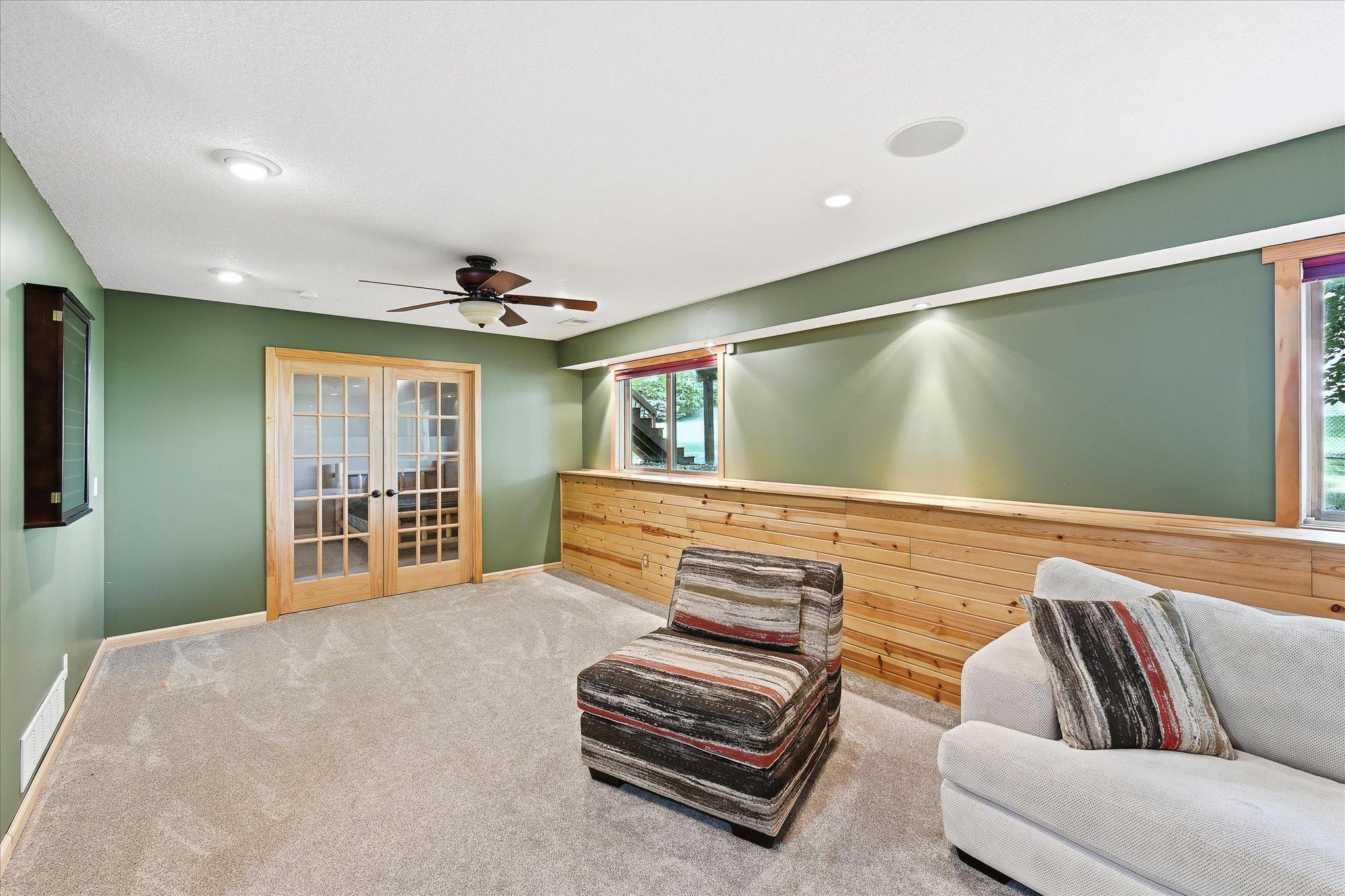6592 Albert Court Property Photo 29