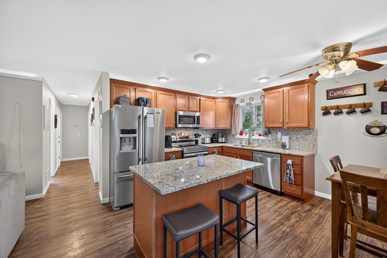 913 2nd Street Nw Property Photo 5