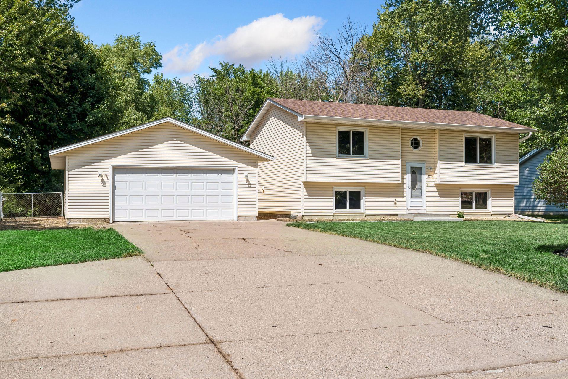 6771 Maple Drive Property Photo 1