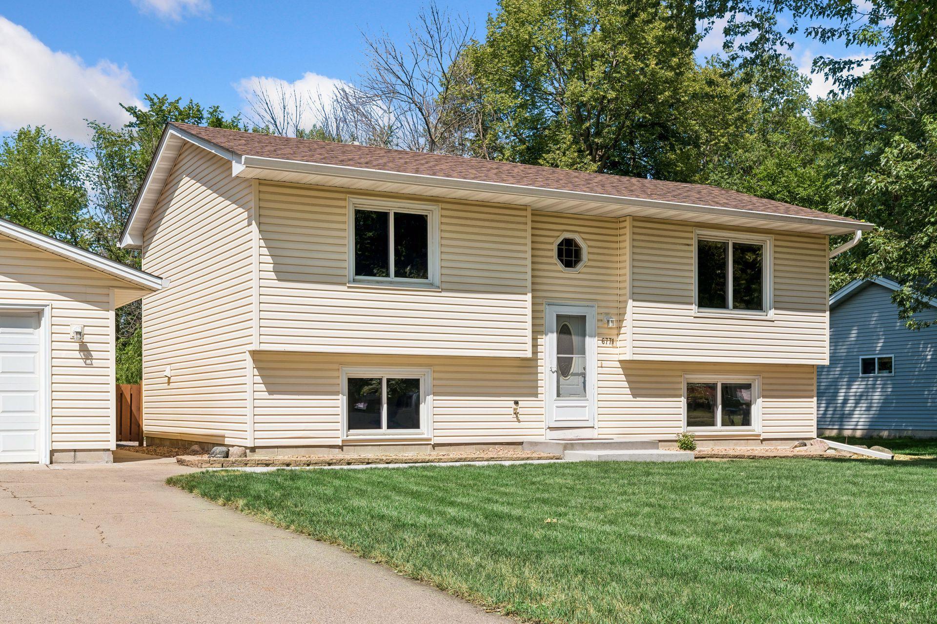 6771 Maple Drive Property Photo 2